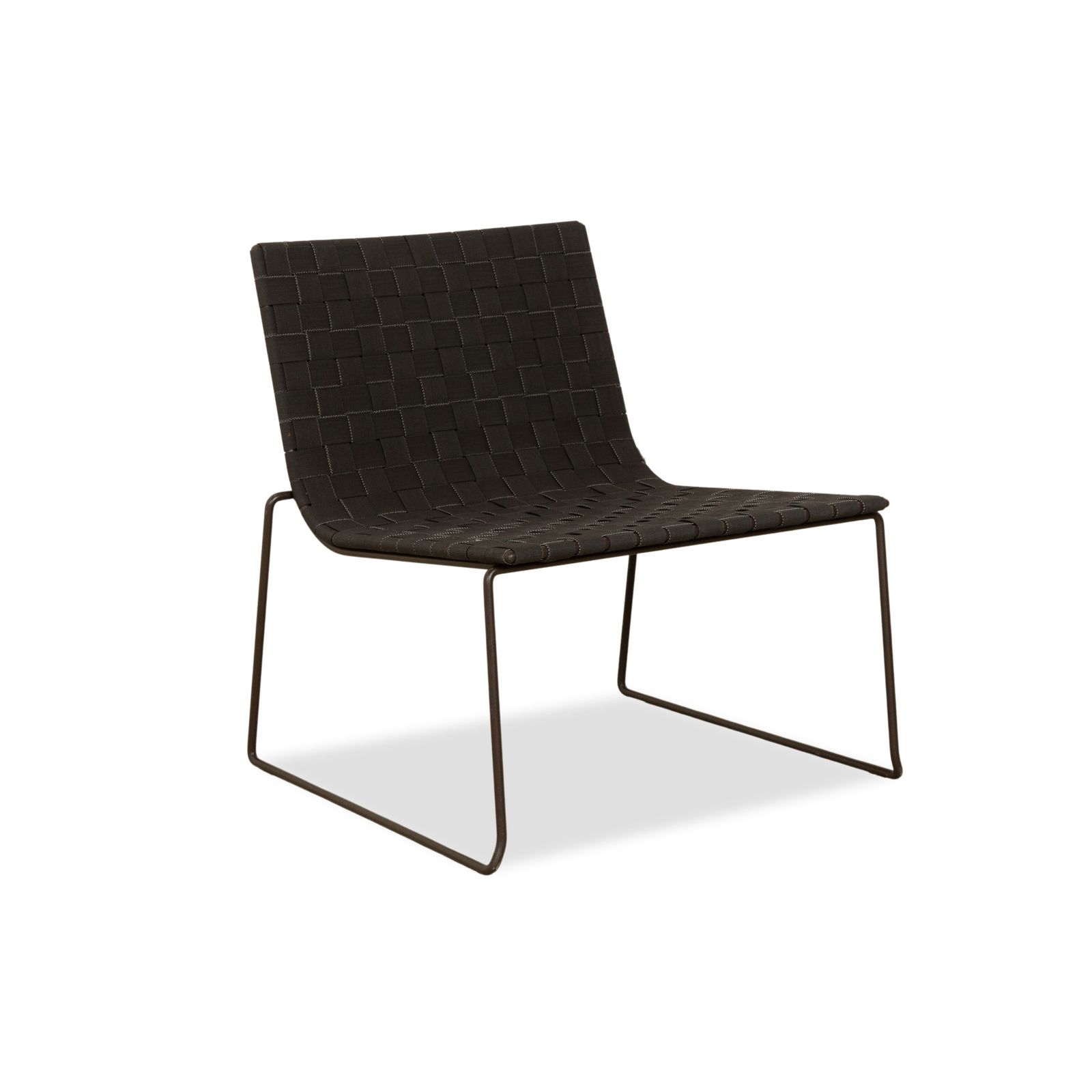 Fauteuil outdoor Andreu World Trenza en métal et tissu tressé, noir, gris anthracite