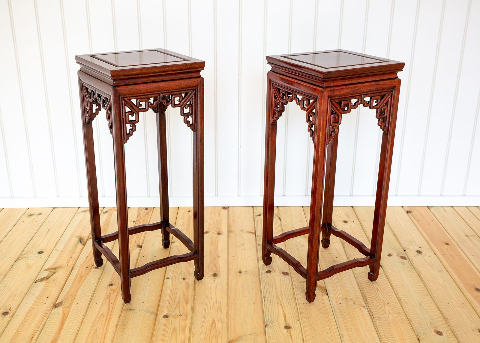 Chinese Hardwood Plant Stands Side Tables Pair Lamp Tables Hongmu Antiqu.E Qing Oriental Pierce Carved Humpback Open Fretwork