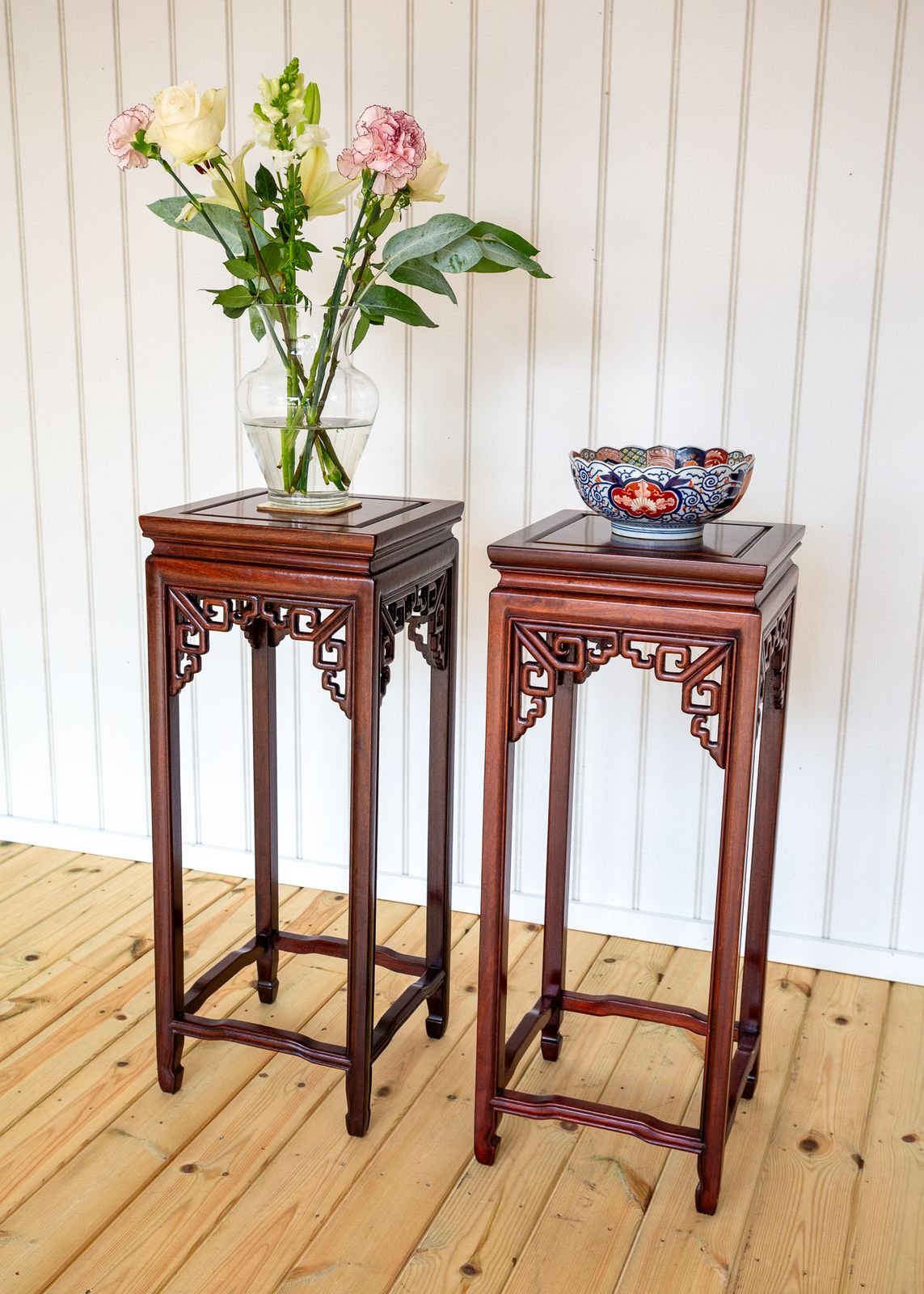 photo vinterior Chinese Hardwood Plant Stands Side Tables Pair Lamp Tables Hongmu Antiqu.E Qing Oriental Pierce Carved Humpback Open Fretwork