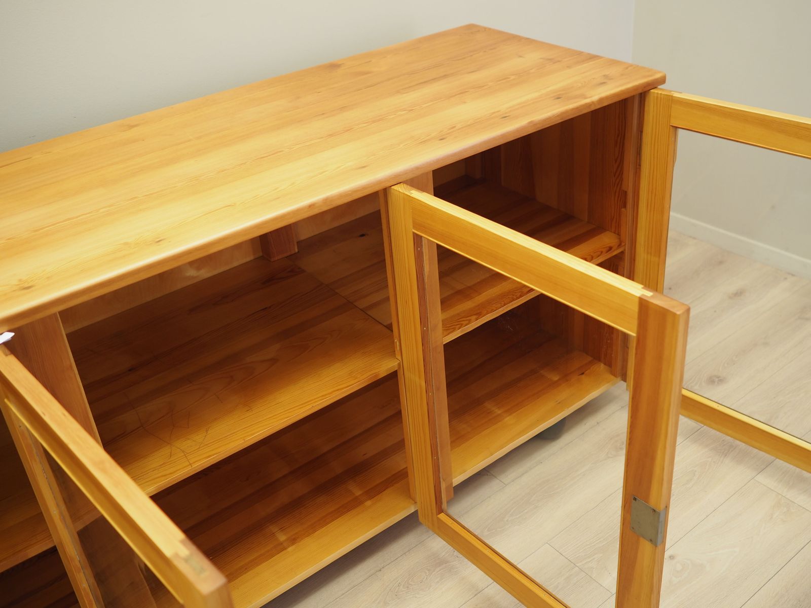 Pine Showcase, Danish Design, 1980s, Production: Denmark photo 2379.0