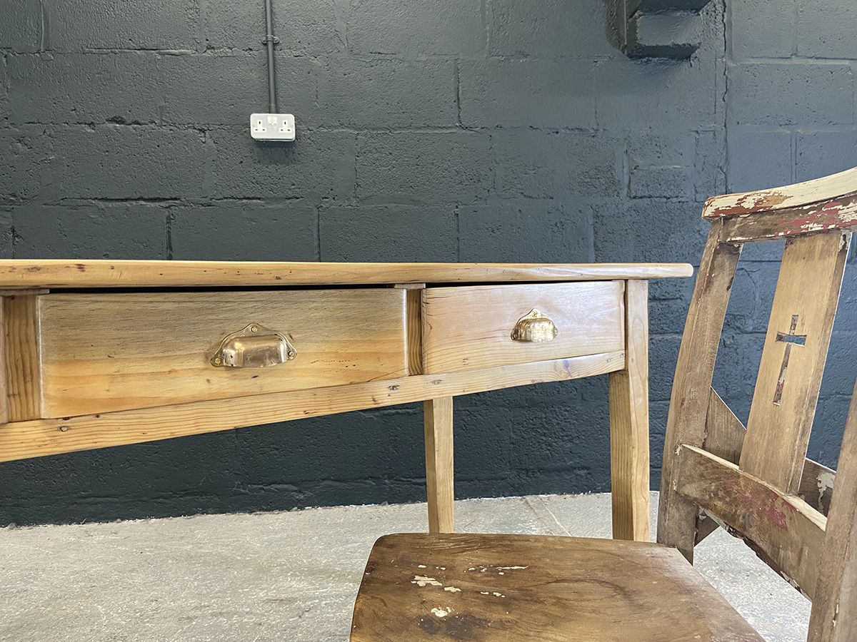 photo vinterior French Antique Farmhouse Pine Kitchen Dining Table