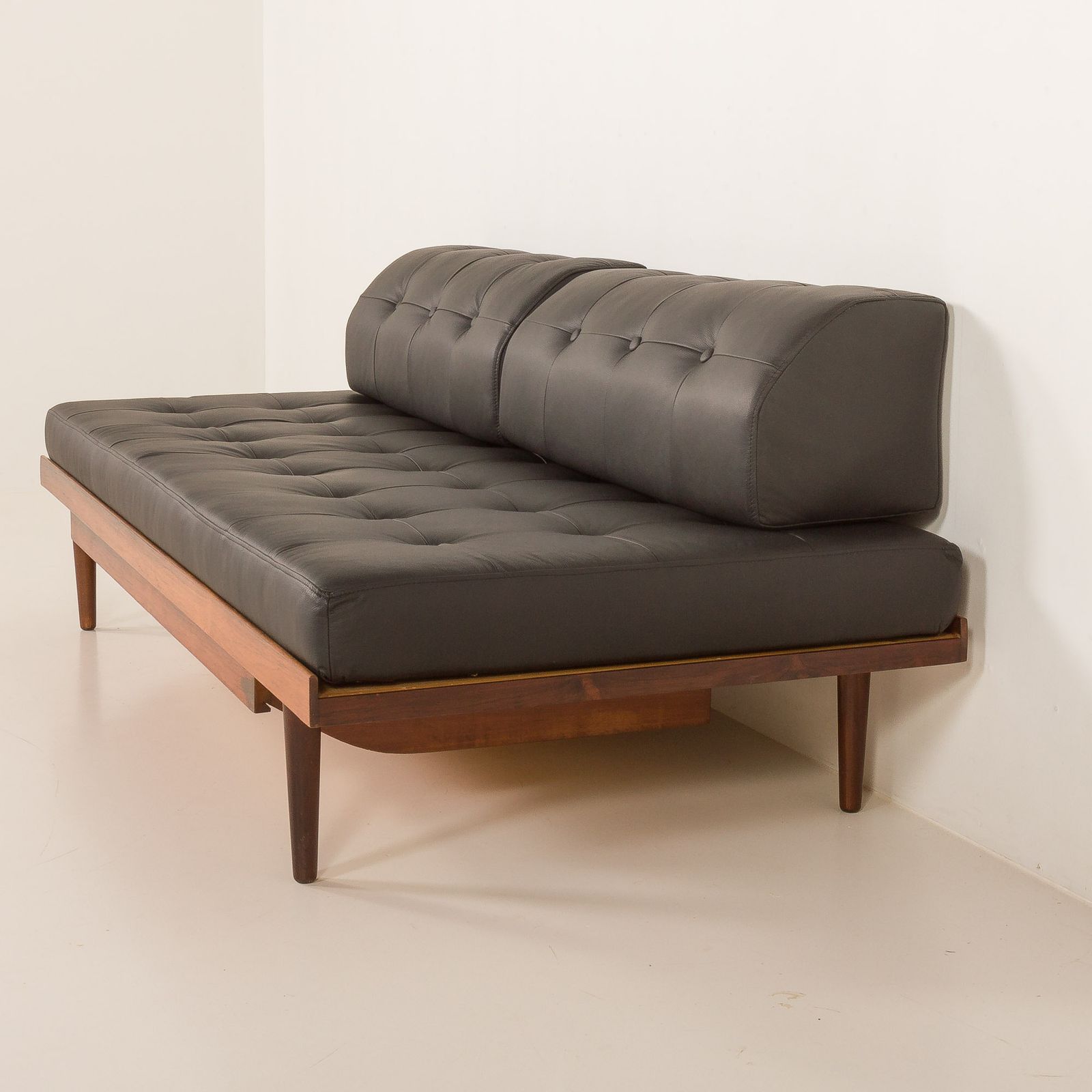 Danish Mid Century Rosewood Daybed With Hidden Duvet Compartment And Loose Cushions, 1960s photo vintage