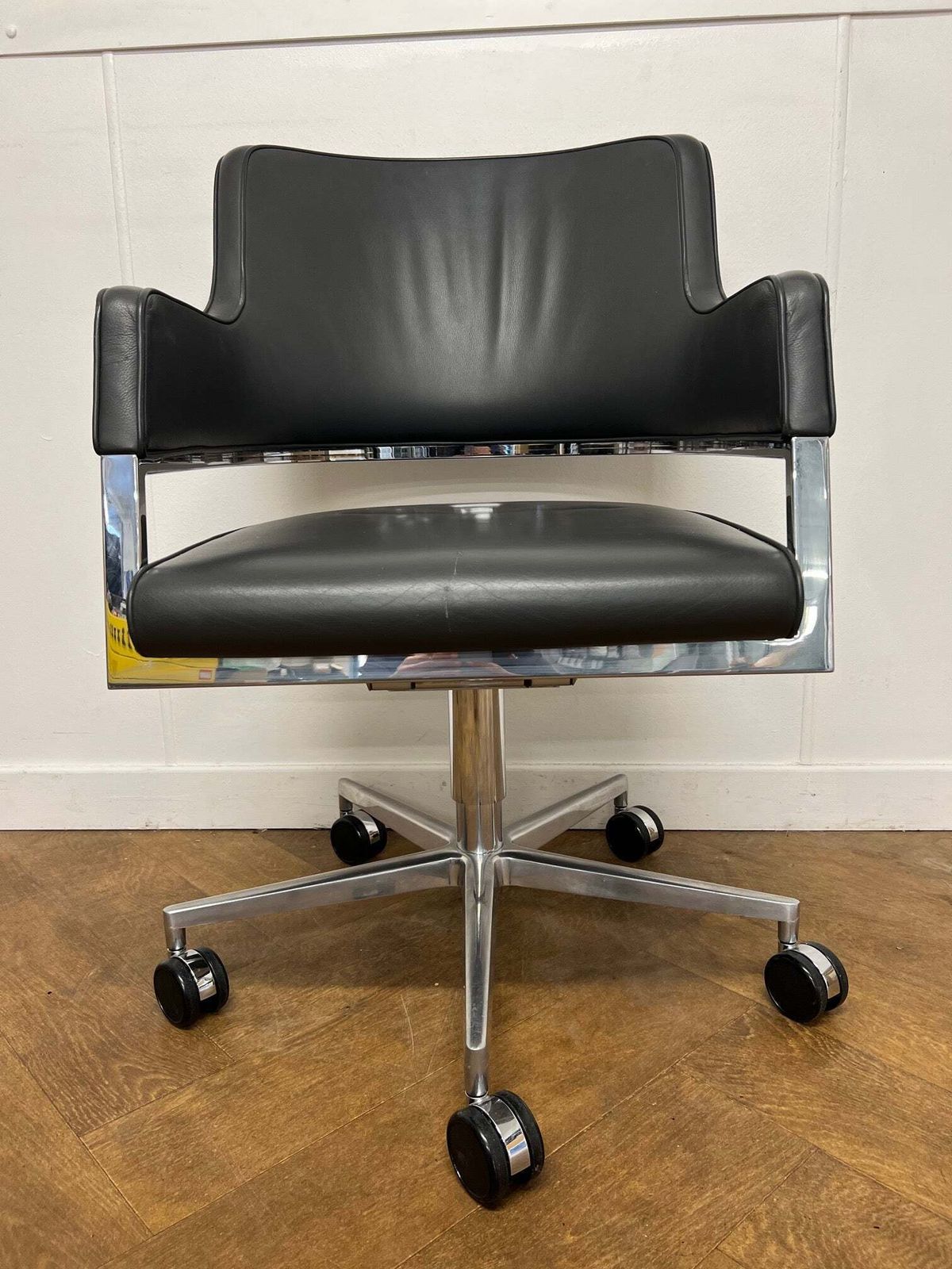 Used Brunner Tempus Dark Grey Leather Chromed Framed Meeting Chair On Wheels (18 X Available)