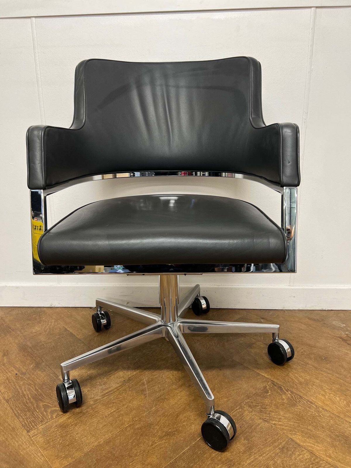 Used Brunner Tempus Dark Grey Leather Chromed Framed Meeting Chair On Wheels (18 X Available) photo for sale
