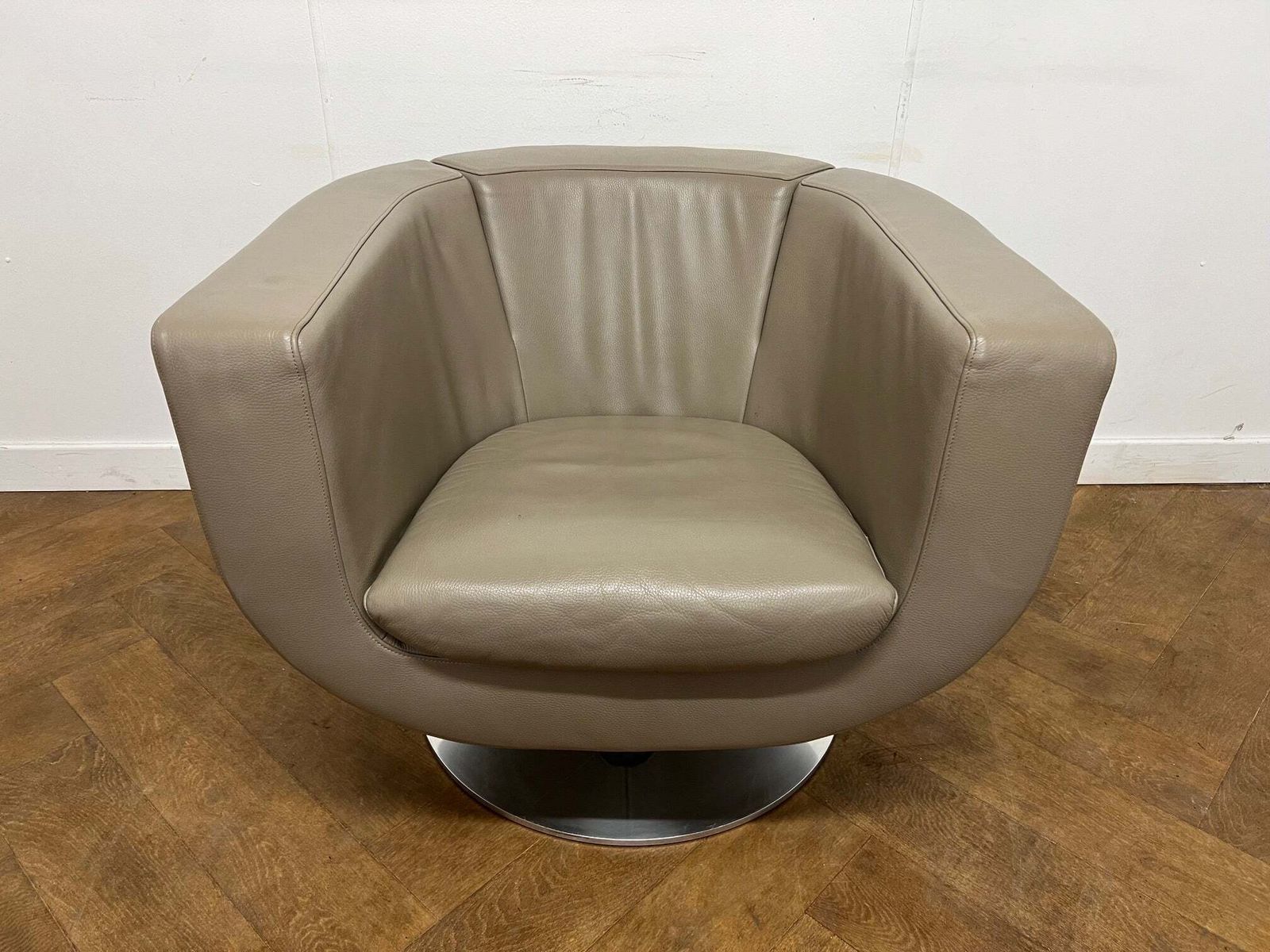 Used B&B Italia Tulip Chair In Espresso Leather Designed By Jeffrey Bernett (2000) photo furniture