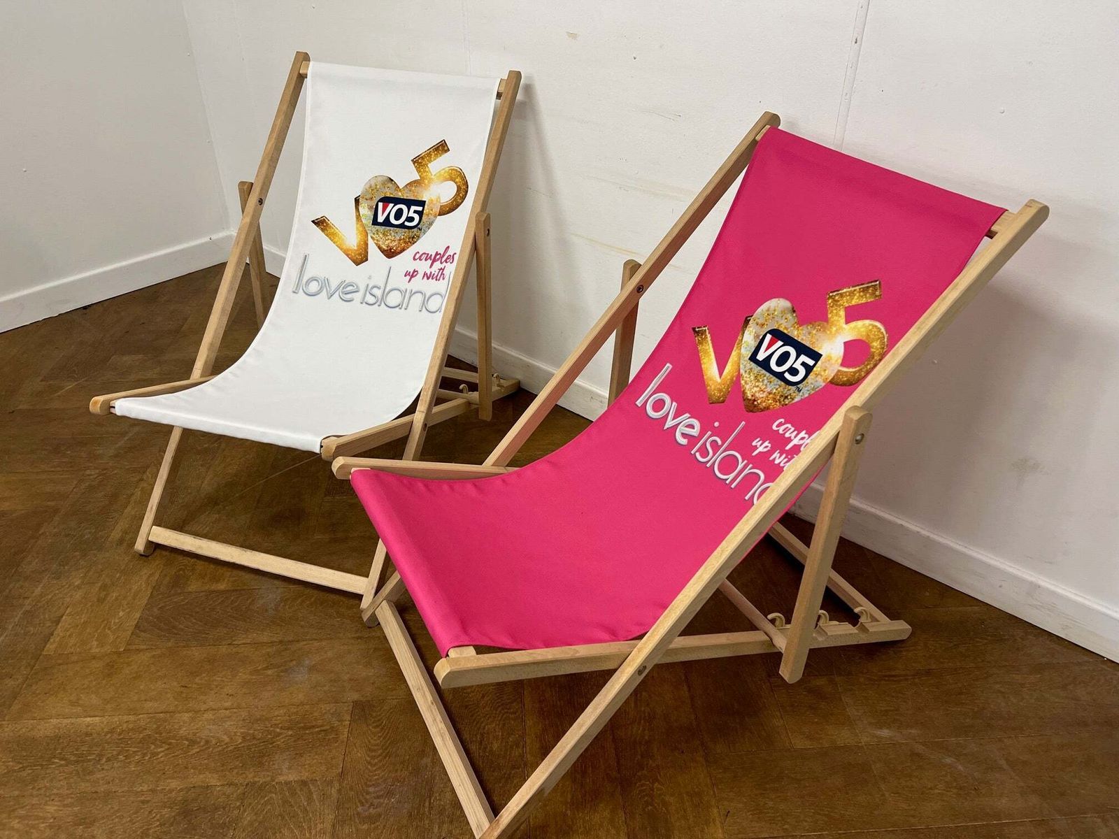 Vo5 Love Island Canvas Deck Chairs photo furniture