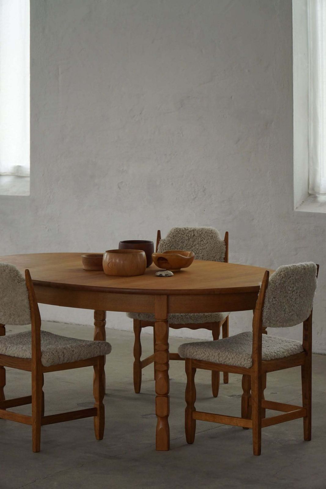 Mid Century Oval Oak Dining Table With Three Extensions, Danish Modern, 1960s photo furniture