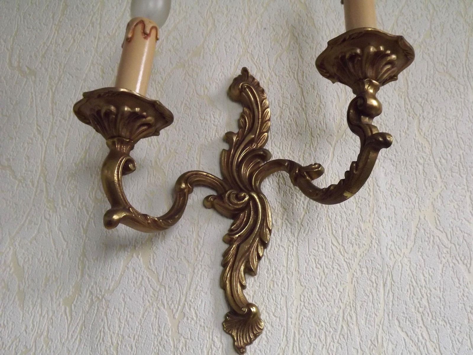 photo furniture Large French Vintage Bronze Double Light Acanthus Leaf Wall Sconce With Off Set Arms. French Vintage Lighting. Bronze Double Wall Light.