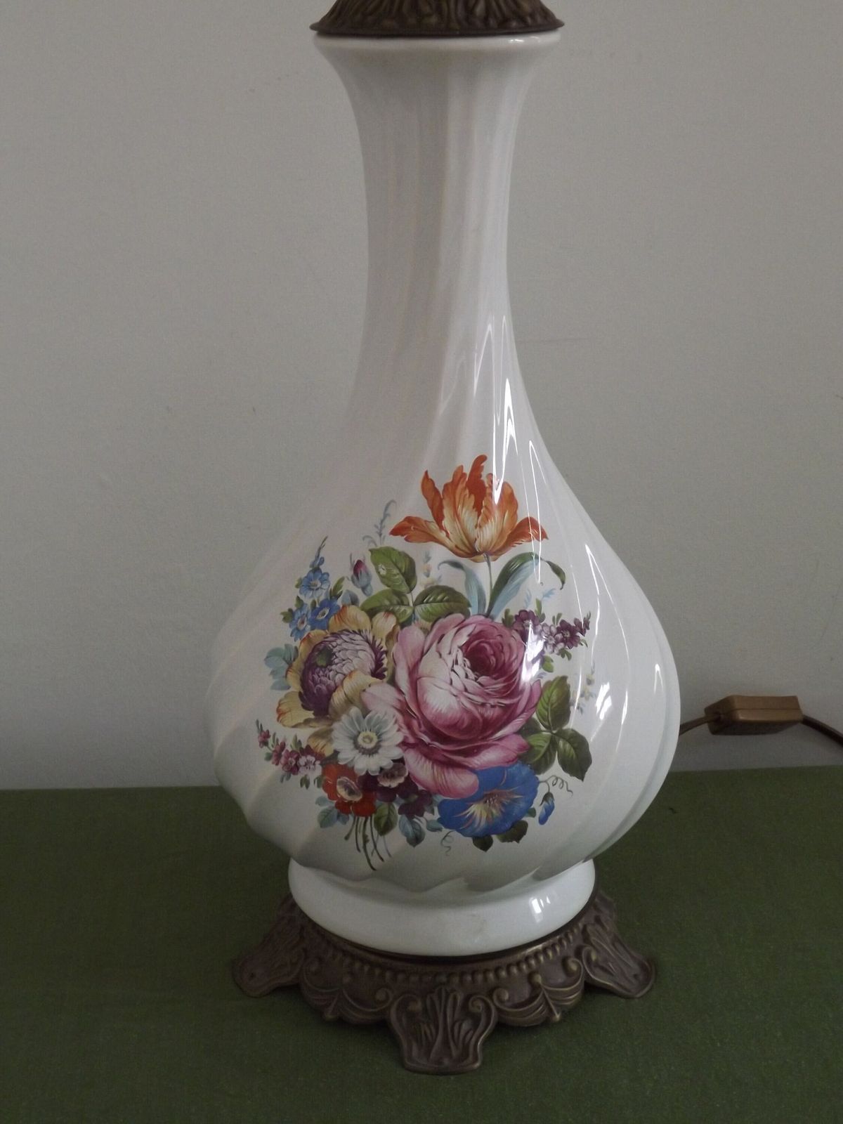 White Porcelain Floral Lantern Table Lamp With Pattern Glass Shade & Funnel   Vintage French Lighting. Tall Porcelain And Bronze Table Lamp photo for sale