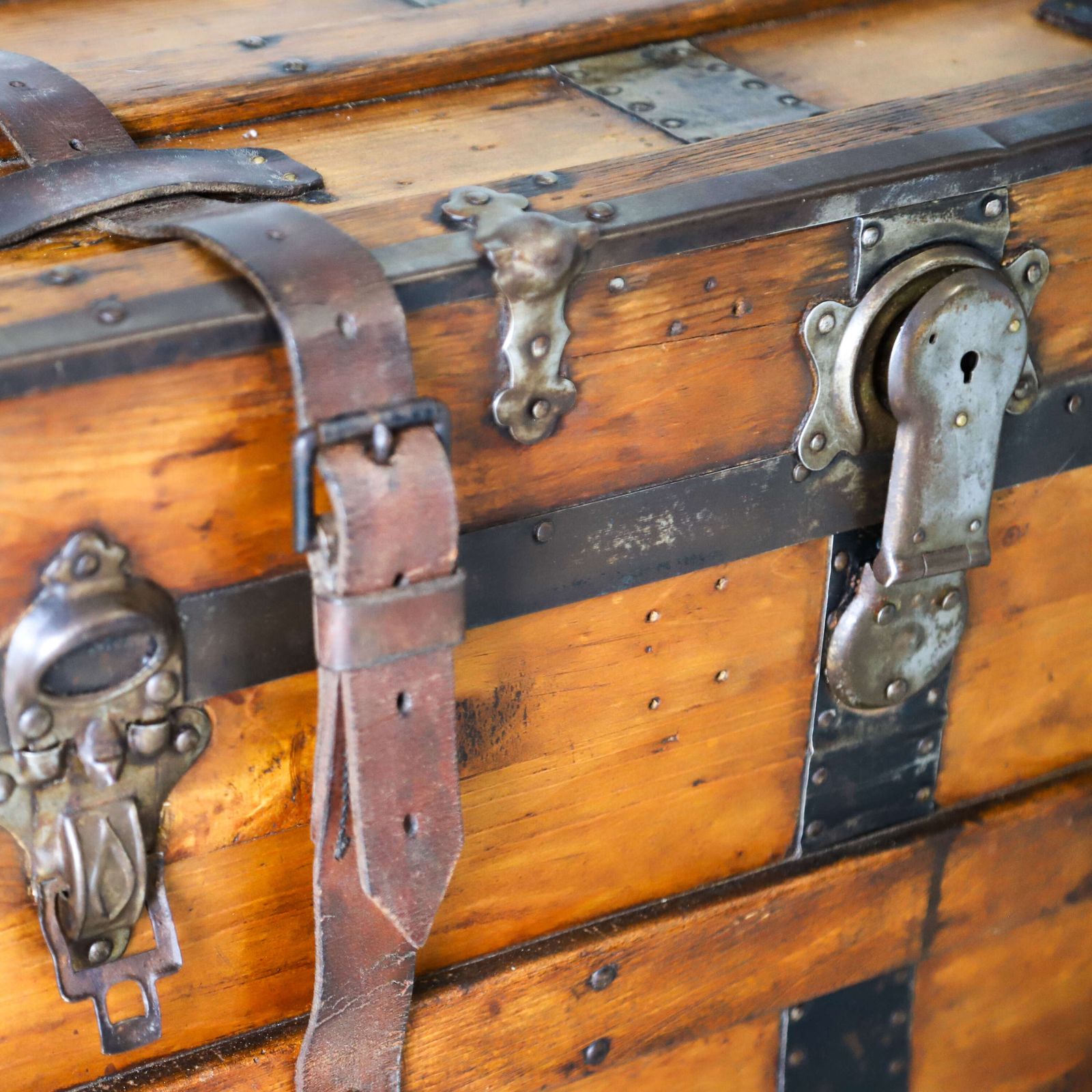 19th Century Victorian Period Pine Travelling Trunk Circa 1870 photo buy