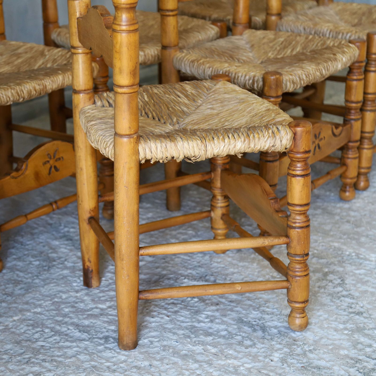 Set Of 6 Spanish Country Style Carved Ladder Back Dining Chairs photo vintage