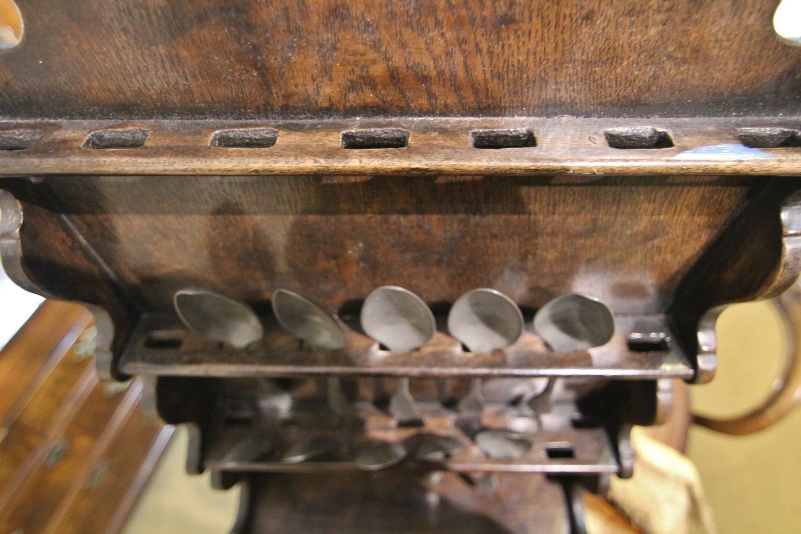 photo vinterior Georgian Inlaid Oak Spoonrack & Pewter Spoons