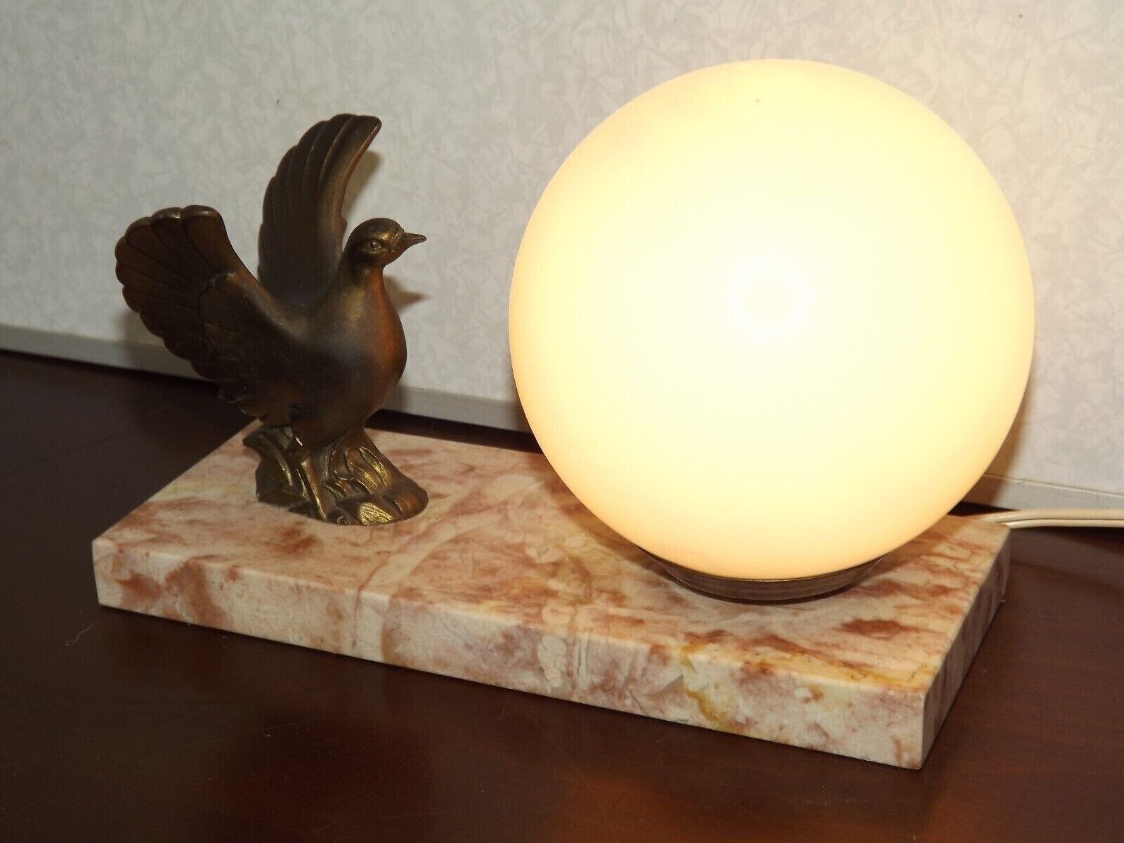 Vintage French Art Deco Bird Lamp With Marble Base White Ball Shade. Vintage French Lighting. Art Deco Table Lamp. Art Deco Bedside Lamp. photo vinterior