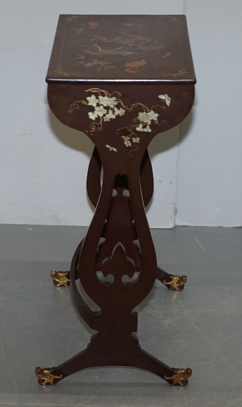 Sublim Nest Of 4 Circa 1880 Chinese Export Brown Lacqurered Tables Hand Painted photo vinterior