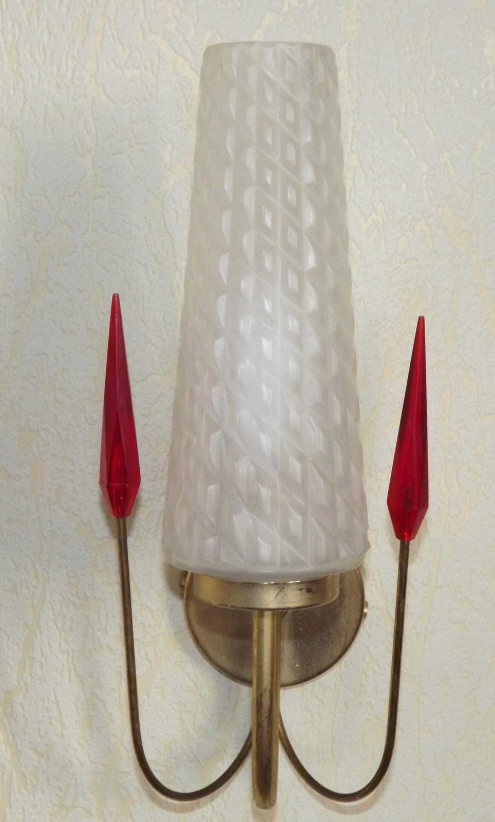 French Vintage Retro 1960s Single Wall Light In Gold Metal With Opaque Patterned Glass Shade   French Vintage Lighting. Retro Wall Sconce. photo 65.0