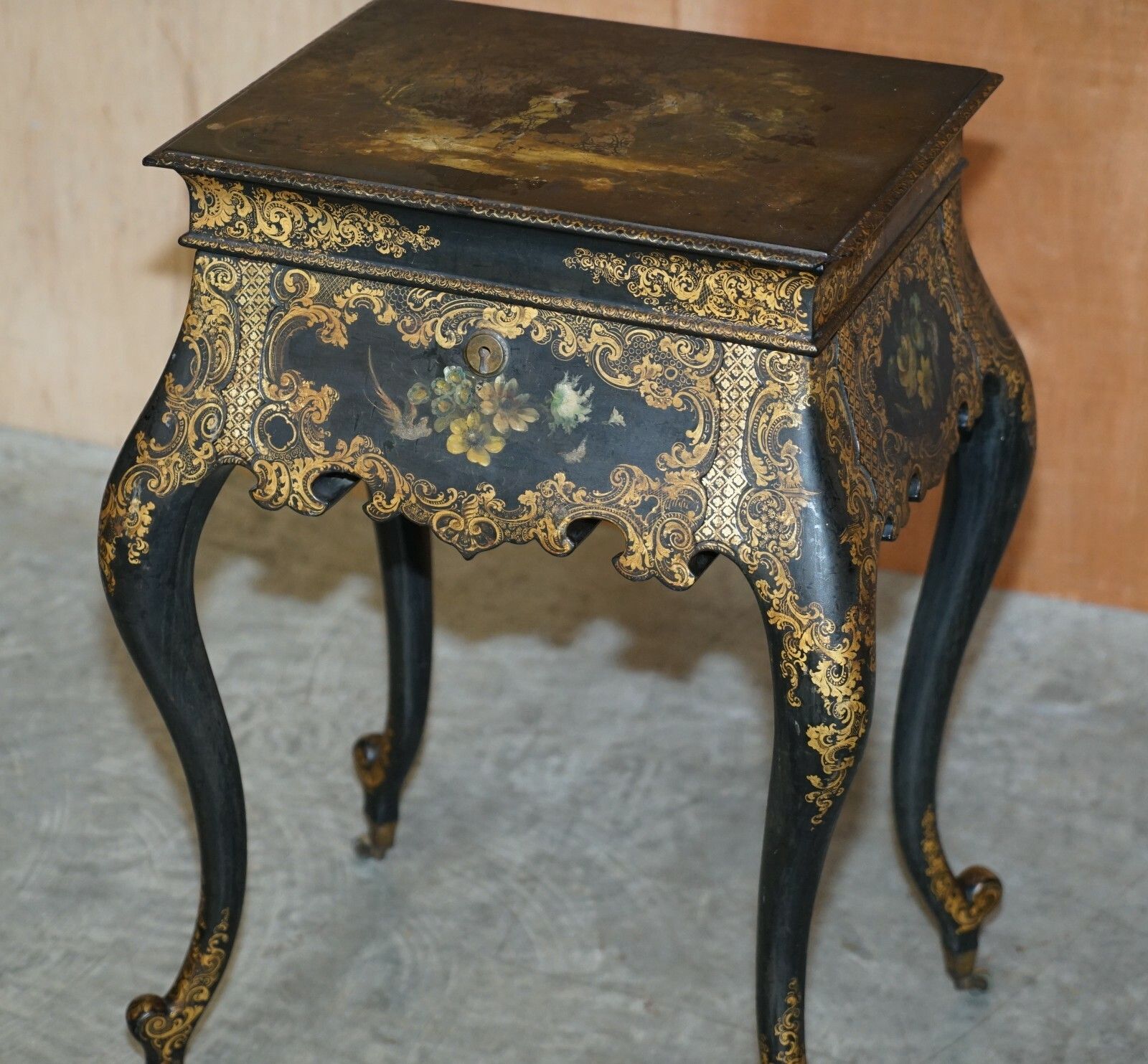 Georgian Antique Circa 1800 George III Chinese Lacquer & Gold Gilt Work Table photo for sale