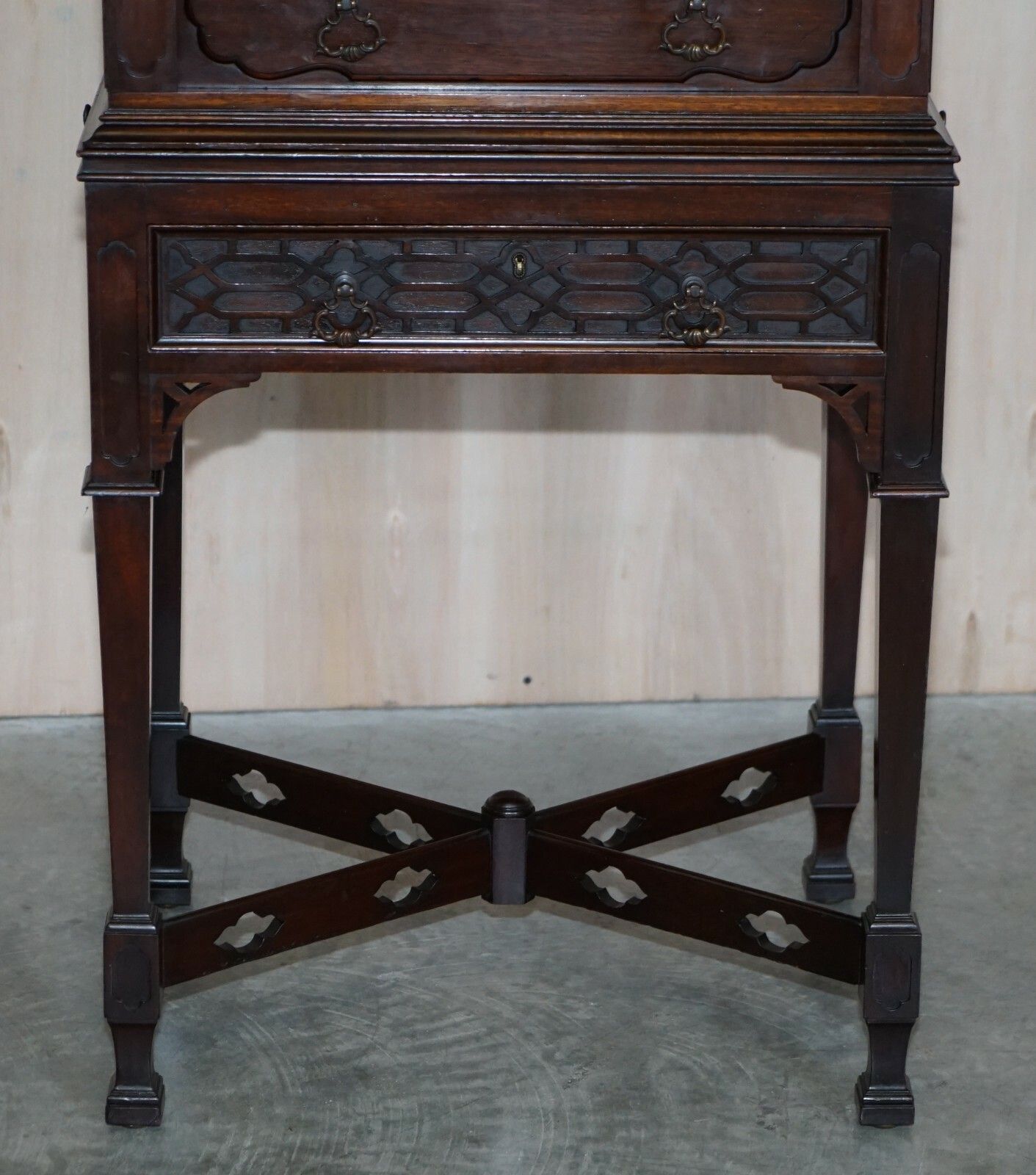 Maple & Co Thomas Chippendale Careved Victorian Mahogany Cutlery Side End Table photo 1850.0
