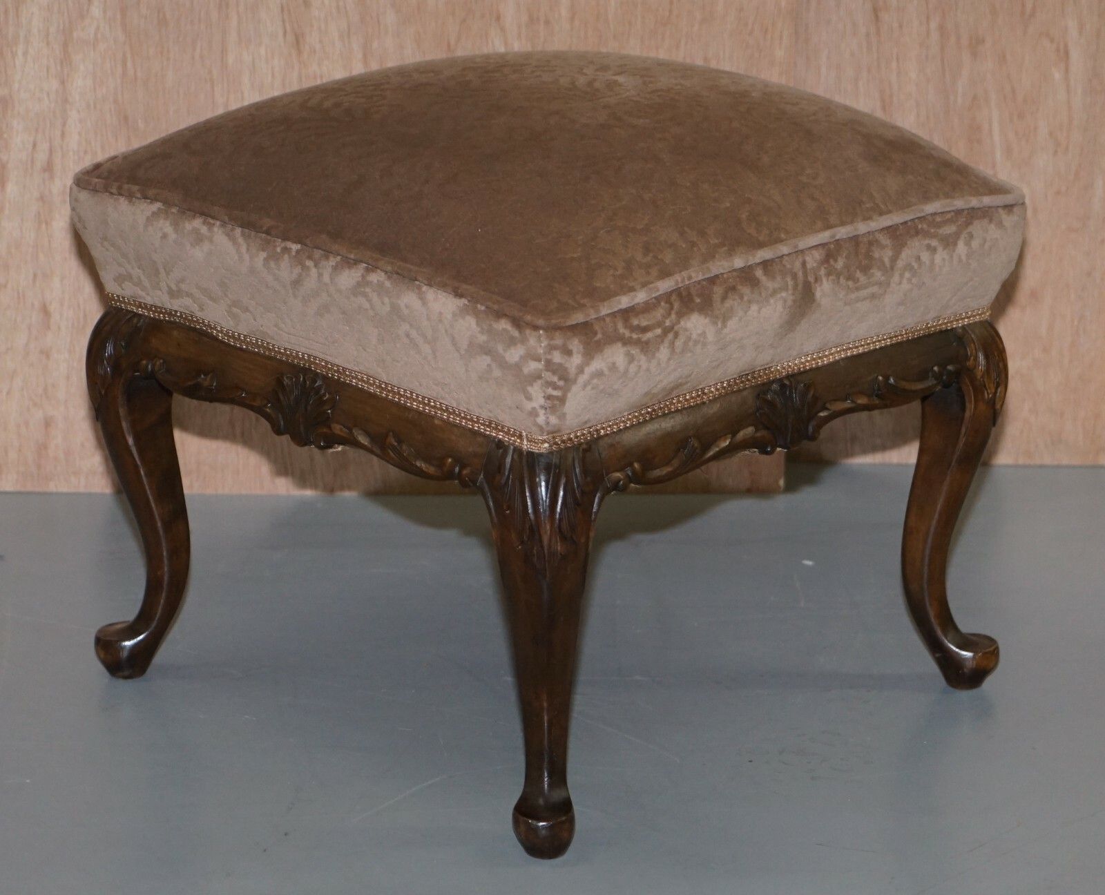 photo furniture Sublime Pair Of Circa 1860 Antique Victorian Footstools Stools Carved Mahogany