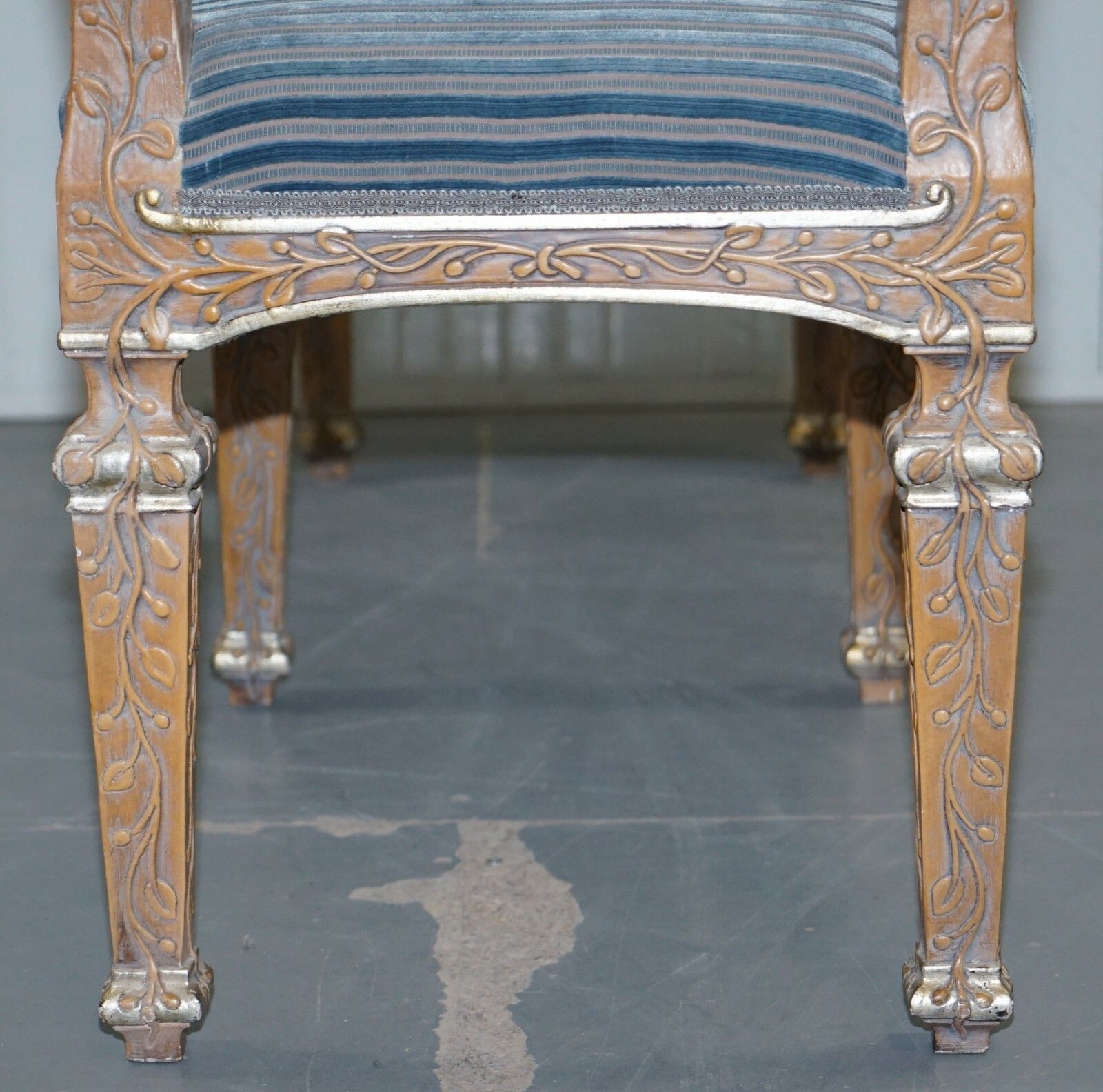 Furniture Lovely 18th Century Style Polychrome Painted Window Seat Ornate Floral Carvings photo