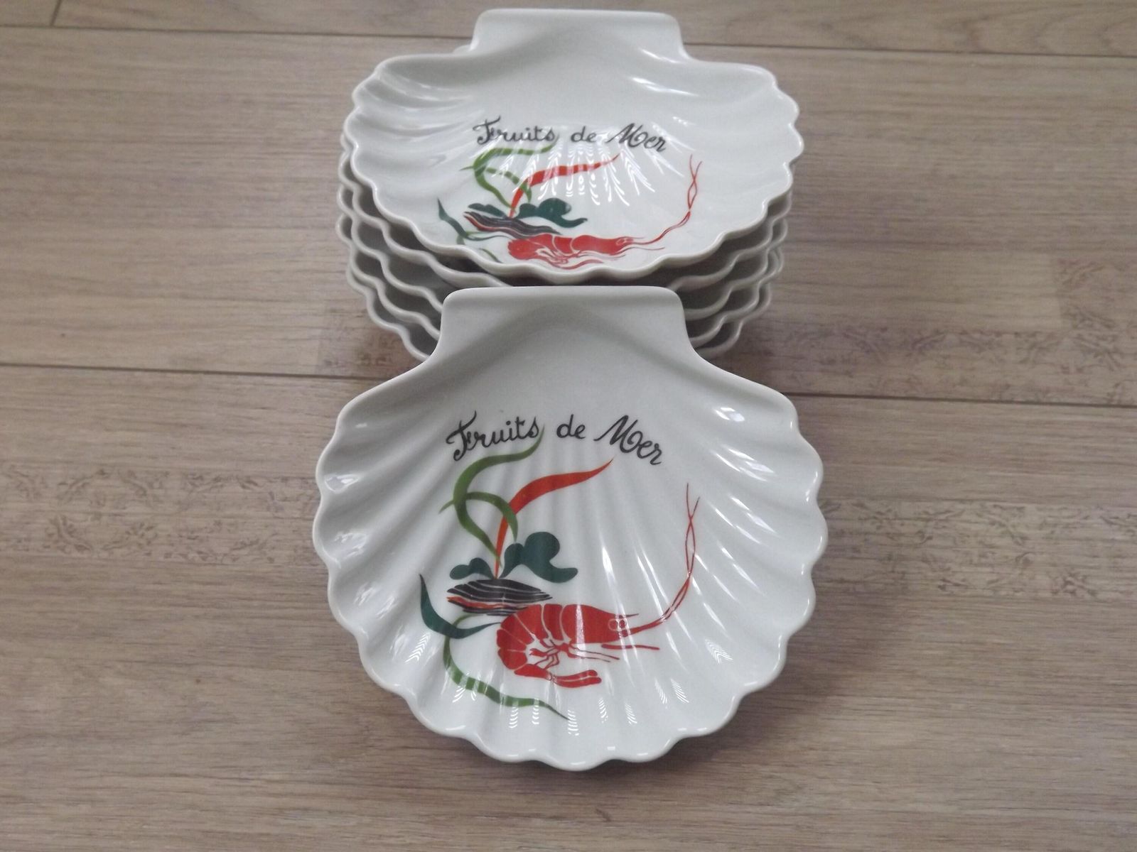 French L'hirondelle Coquille Saint Jacques Shell Serving Dishes In Basket   French Vintage Tableware. Shell Serving Dishes. Lobster Design. photo furniture
