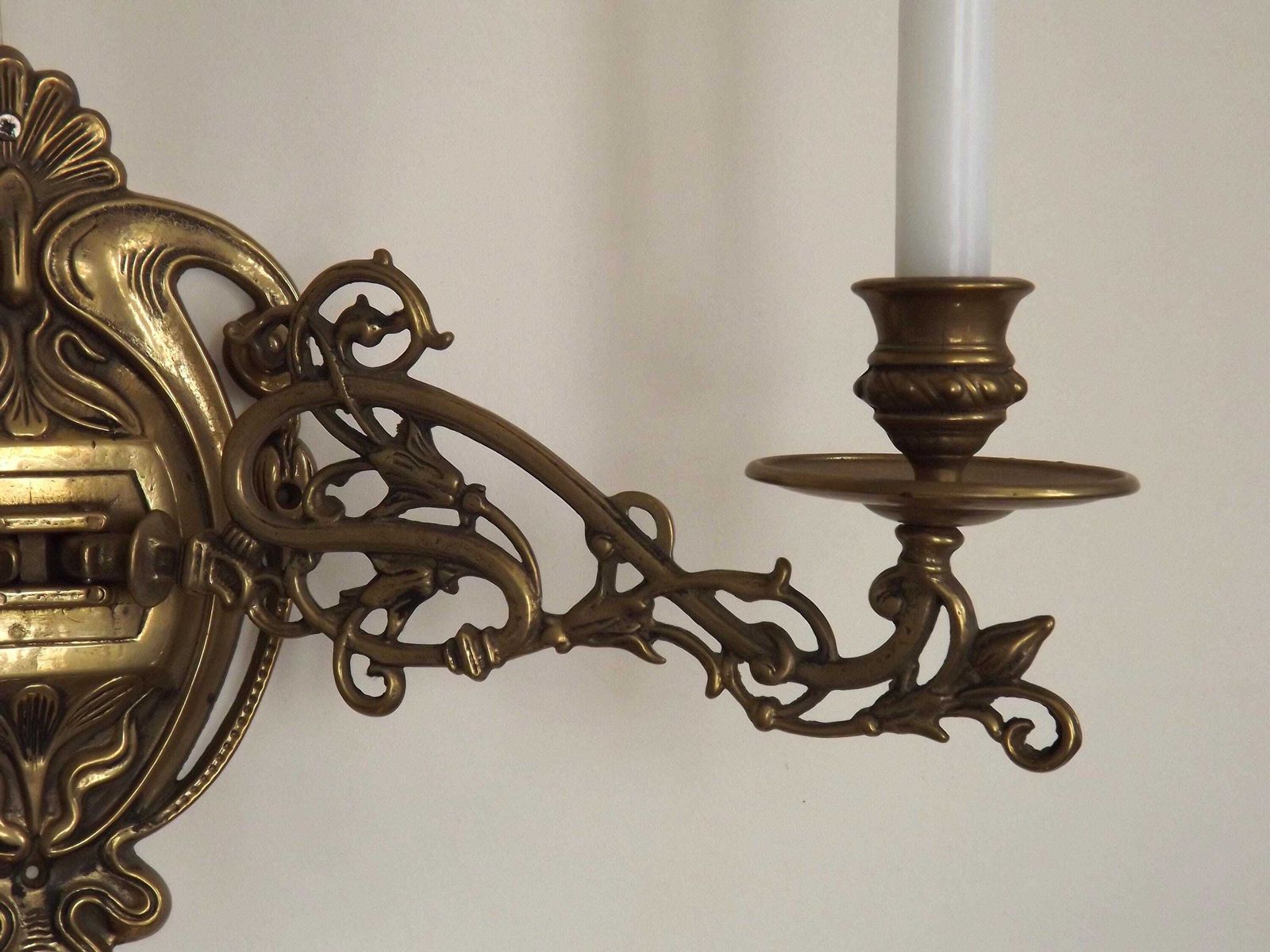 Grande applique de piano Art déco française à deux bougies en bronze, éclairage d'époque français. Applique de piano à bougie en bronze. Applique murale à bougie. photo 145.0