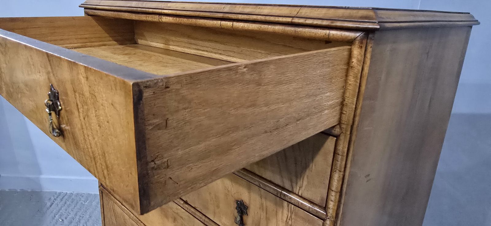 Top Quality Walnut Chest Of Drawers photo for sale