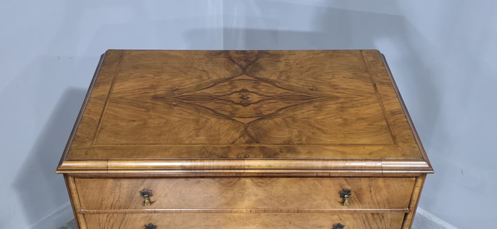 Top Quality Walnut Chest Of Drawers photo buy