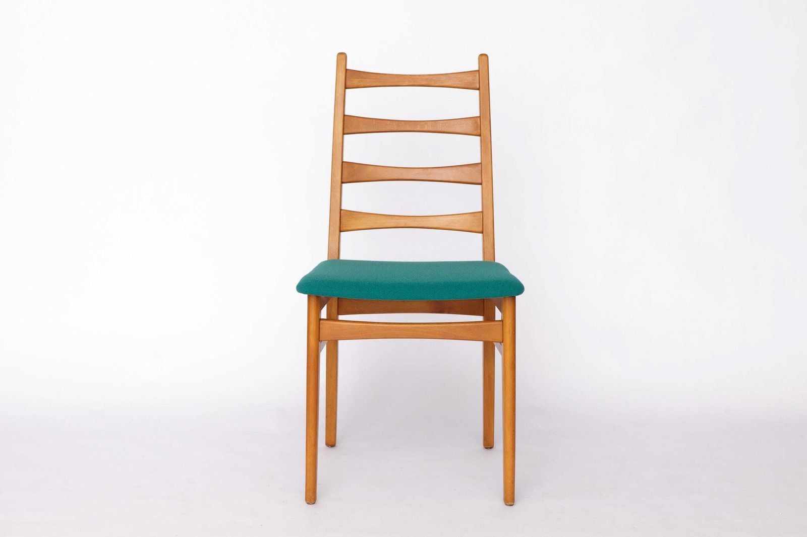 1 Van 3 Vintage Eetkamerstoelen Uit De Jaren 1960/70, Duitse Mid Century Modern Stoel, Nieuw Bekleed In Groen, Set Van 3 Beschikbaar, Beukenhouten Frame
