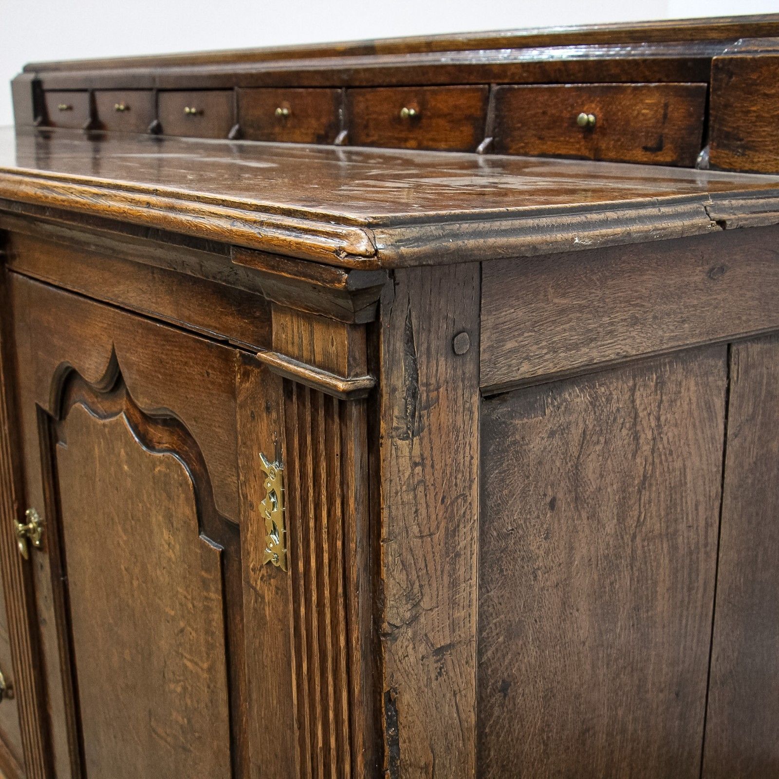 photo furniture 18th Century George II Oak Dresser Base