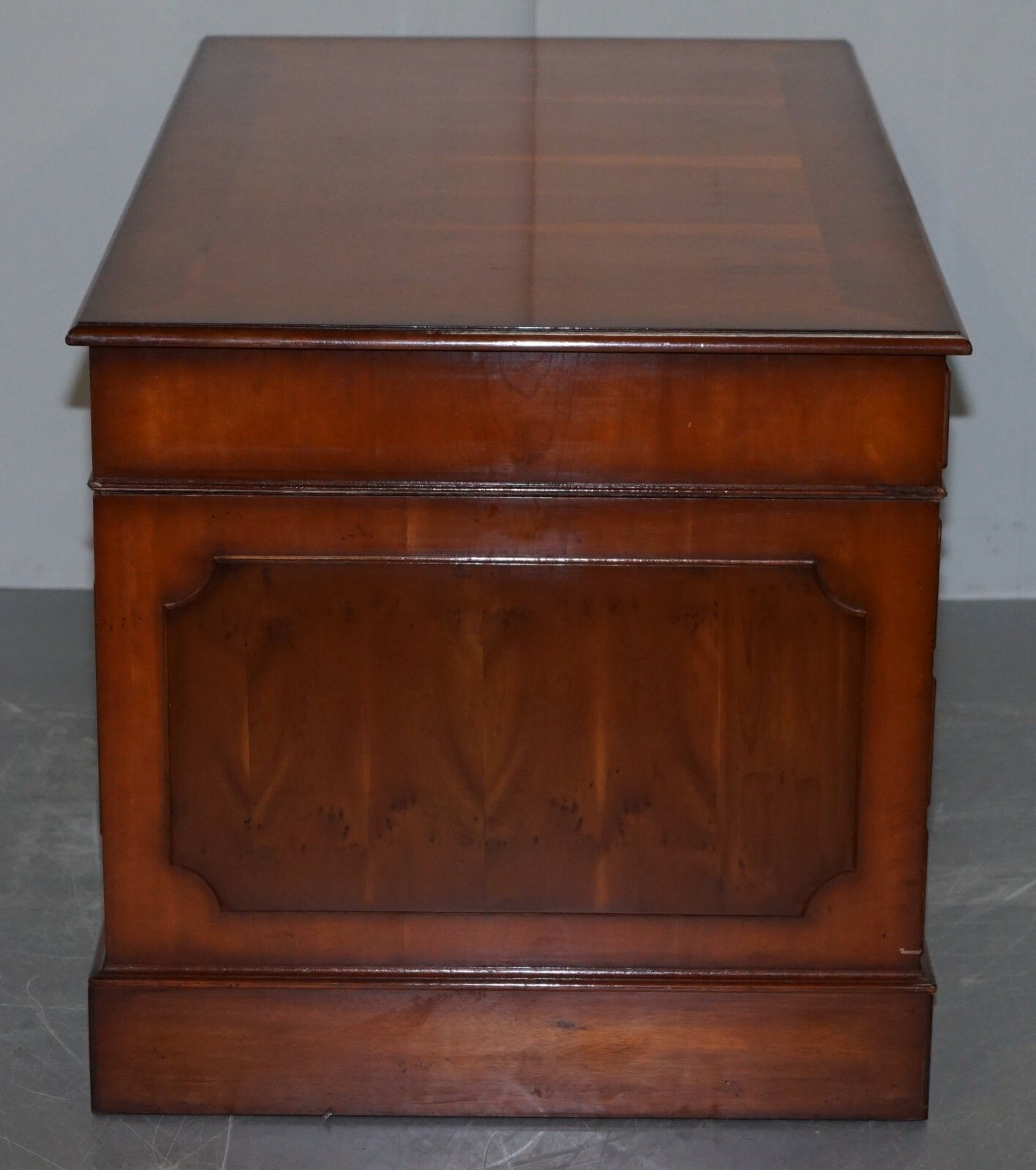 photo furniture Lovely Burr Yew Wood Twin Pedestal Partner Desk With Complete Ornate Timber Top
