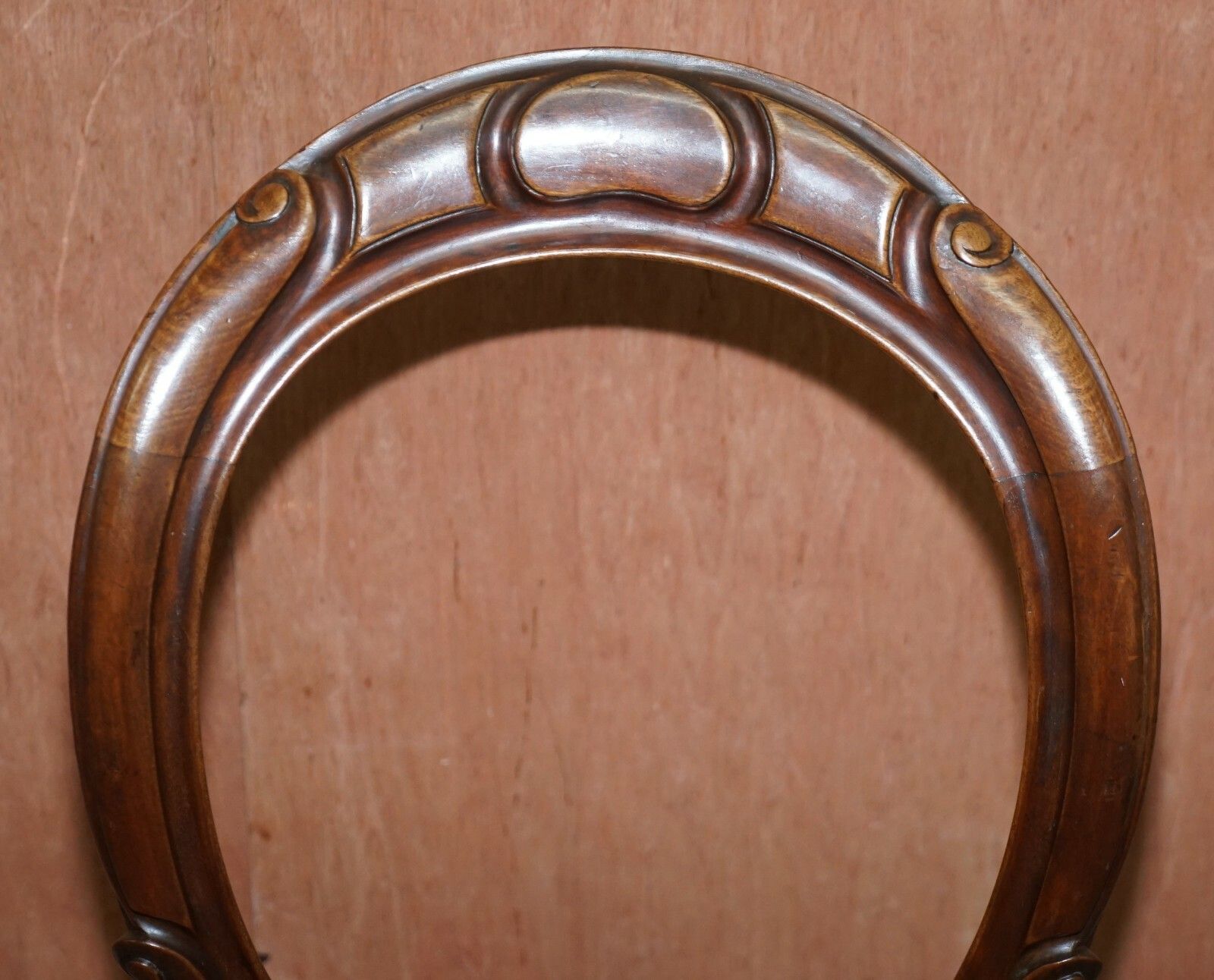 Suite Of Six Victorian Hand Carved Mahogany Spoon Medallion Back Dining Chairs 6 photo 1500.0