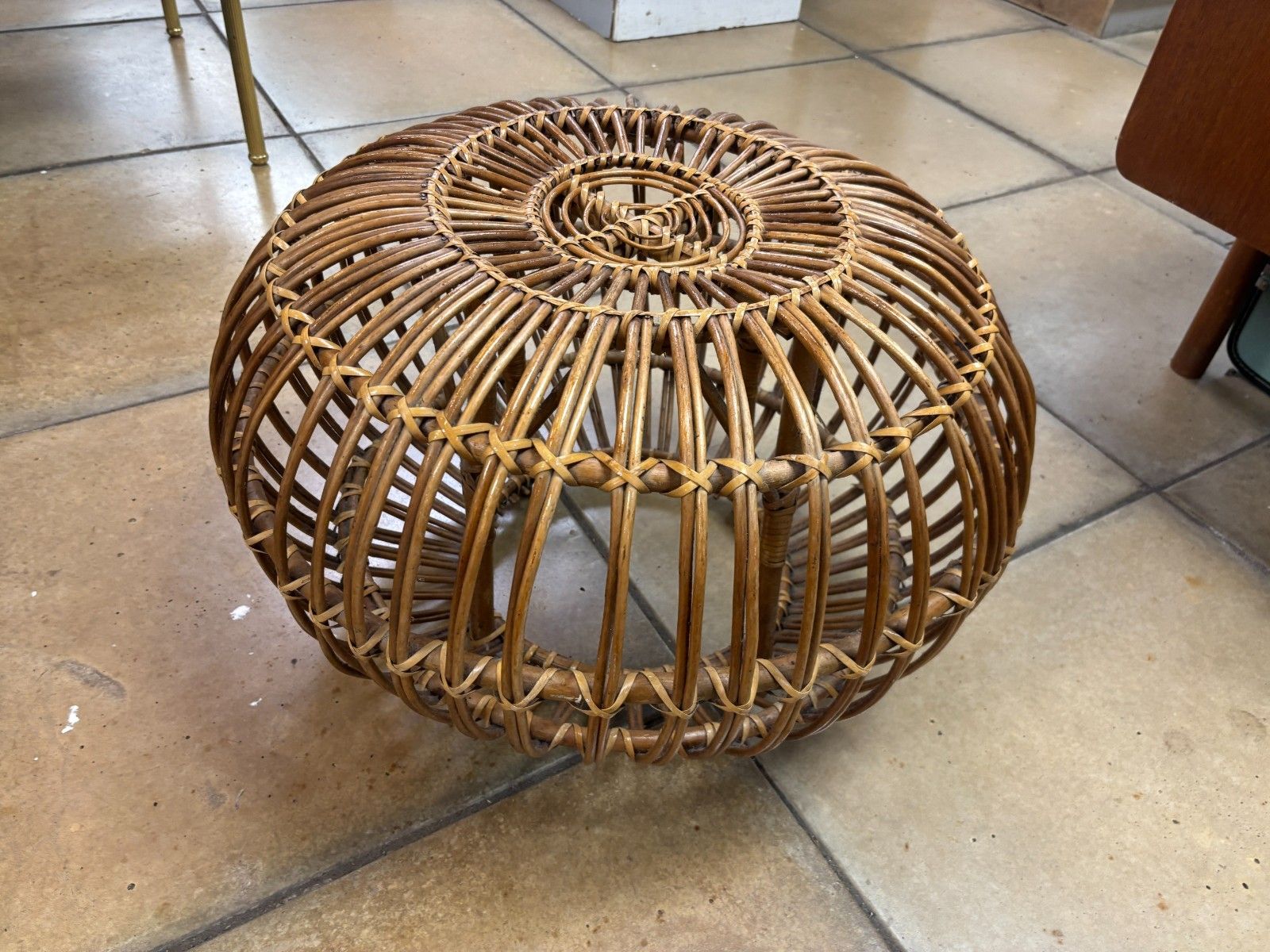 Mid Century Franco Albini Lobster Pot Rattan Footstool photo 228.0