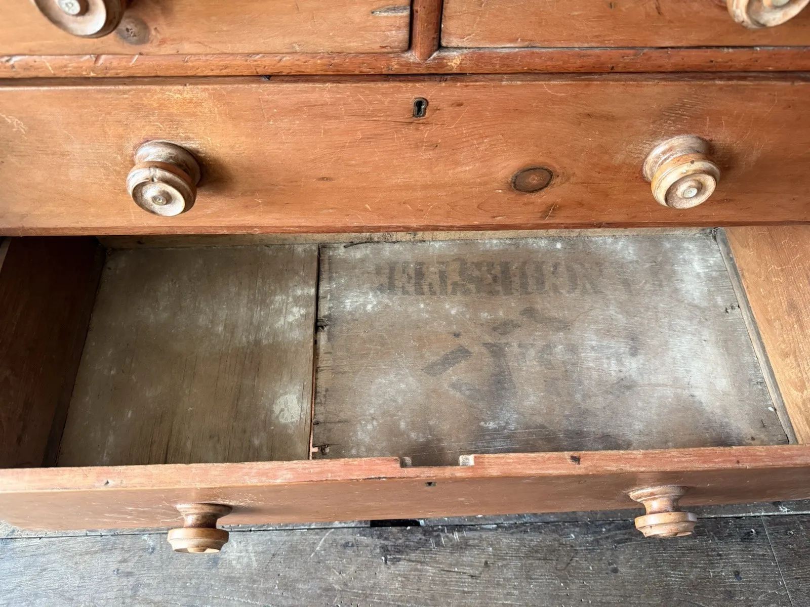 photo vinterior Scottish Original Antique Pine Barley Twisted Rustic Chest Of Drawers C1840