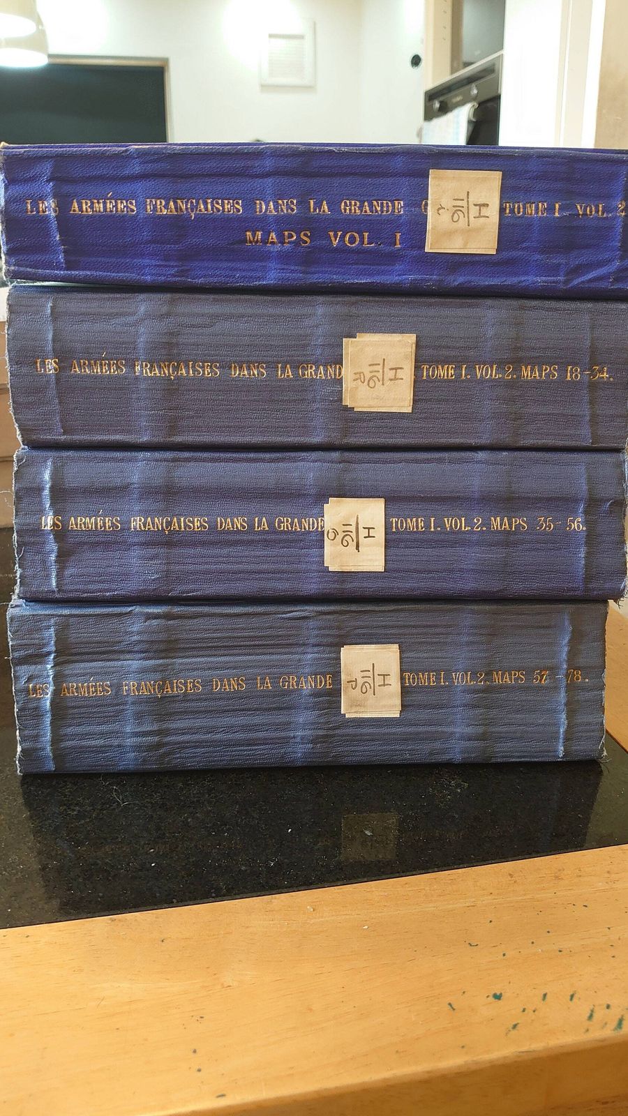 Antique "Les Armees Francaises Dans La Grande Guerre"   Tome I   Volume II   Full Set (Commentary, Annexes & Maps) photo furniture