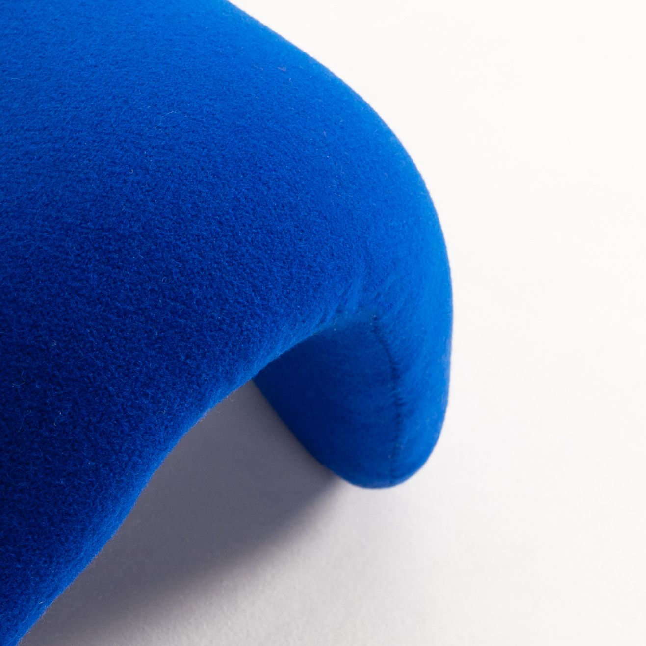 photo for sale Pierre Paulin, 557 Or Tongue Chair, Artifort Ed., 1967