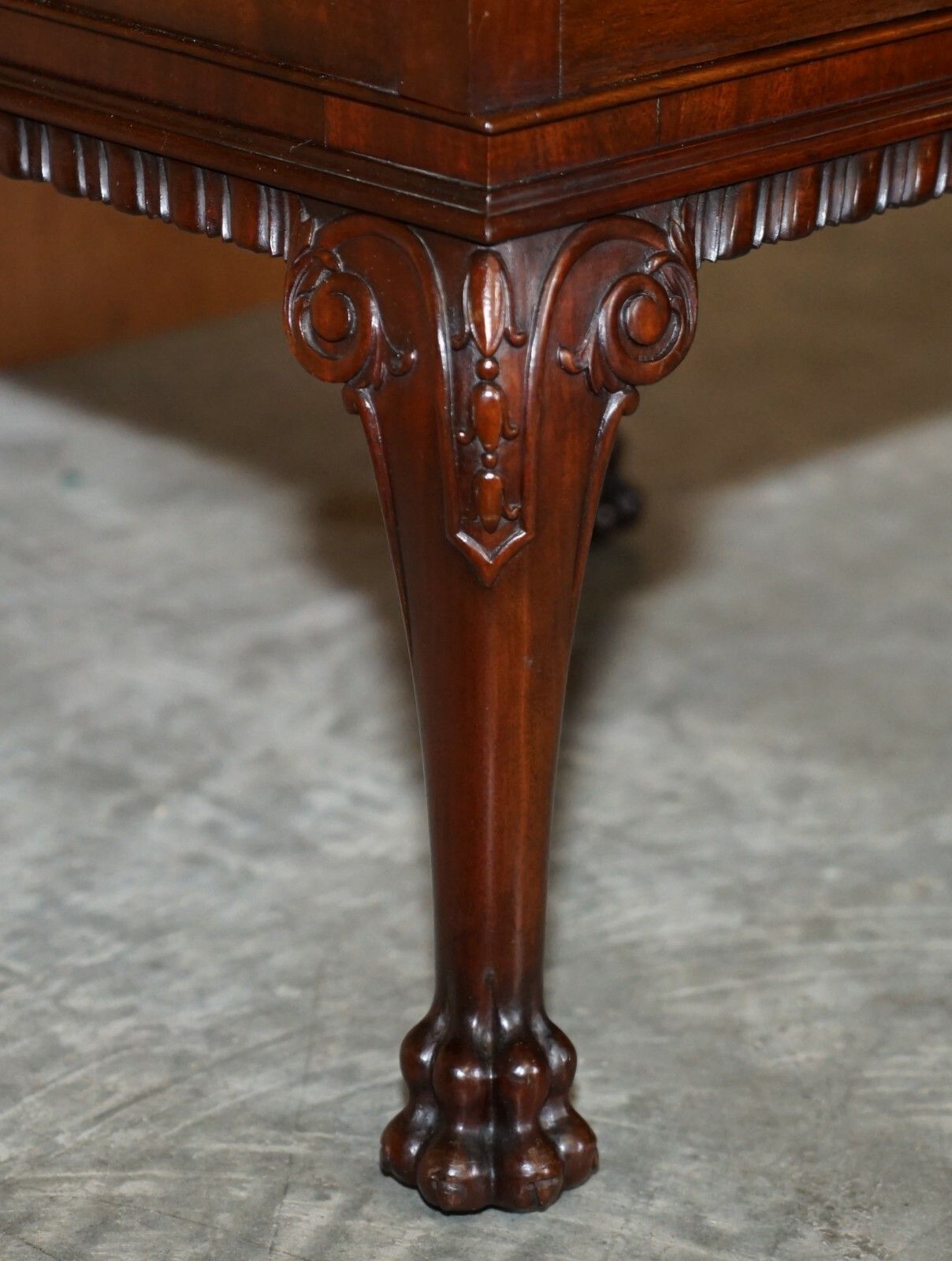Antique Honduras Mahogany Side End Table Lion Hair Paw Carved Feet Part Of Suite photo Furniture