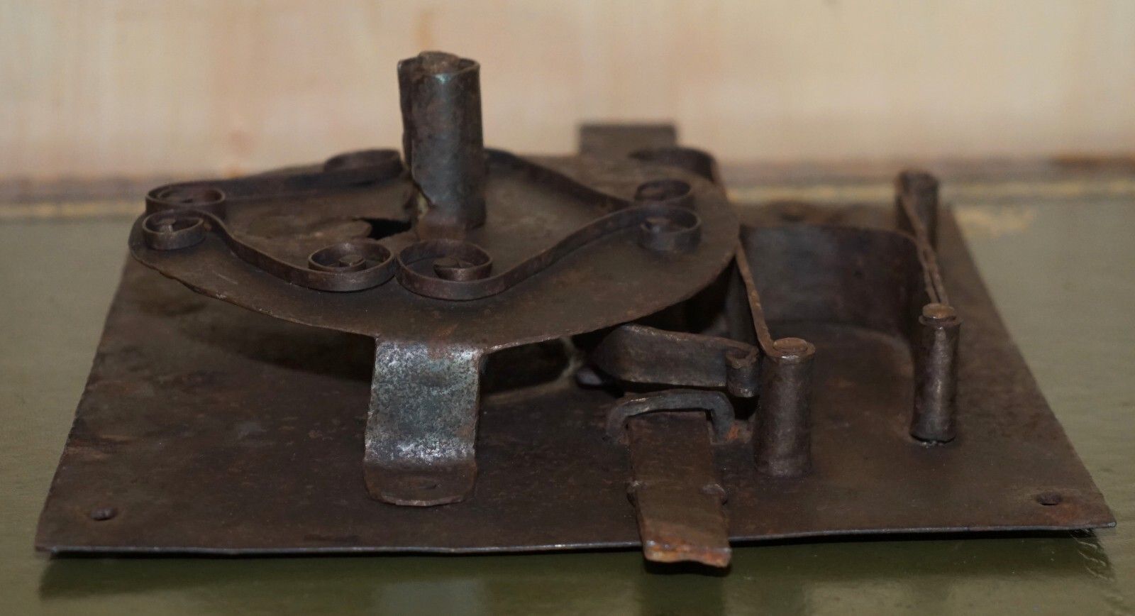 photo furniture Huge Antique English Architectural Salvage 17th Century Door Lock 30cm Long Key