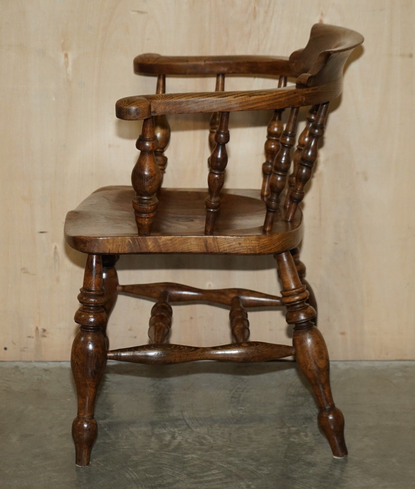 photo vintage Stunning Patina Antique Edwardian Sold Elm Bow Back Smokers Captains Armchair