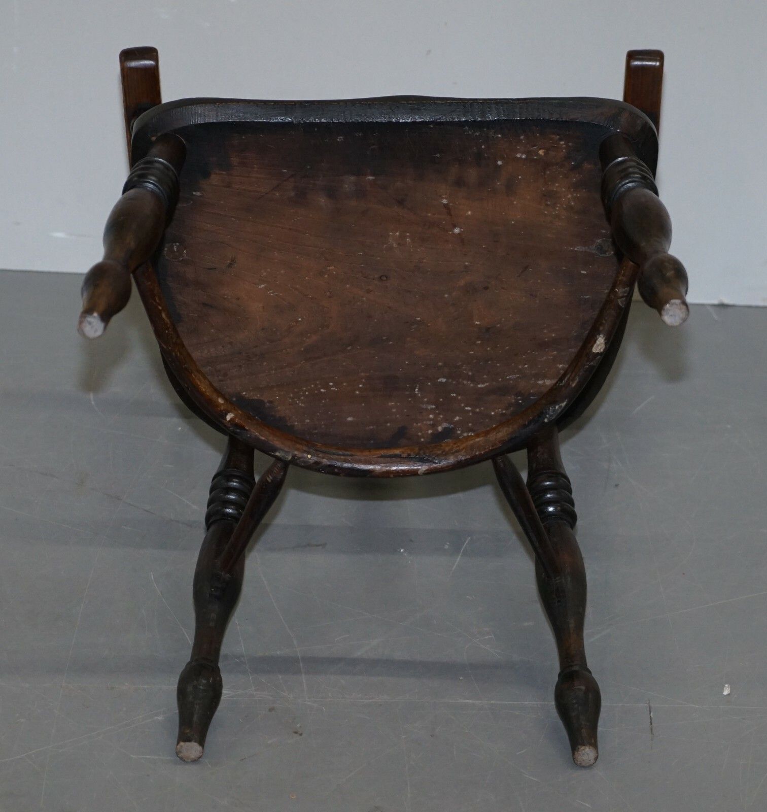 1620.0 English Classic Antique Victorian 19th Century Elm & Ash Wood Windsor Armchair photo
