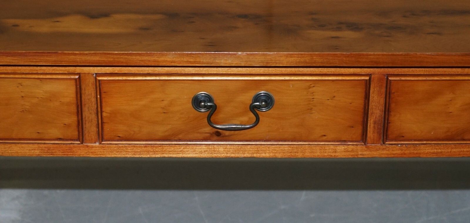 photo furniture Lovely Harrods London Burr Yew Wood Coffee Table Lovely Vintage Detailing
