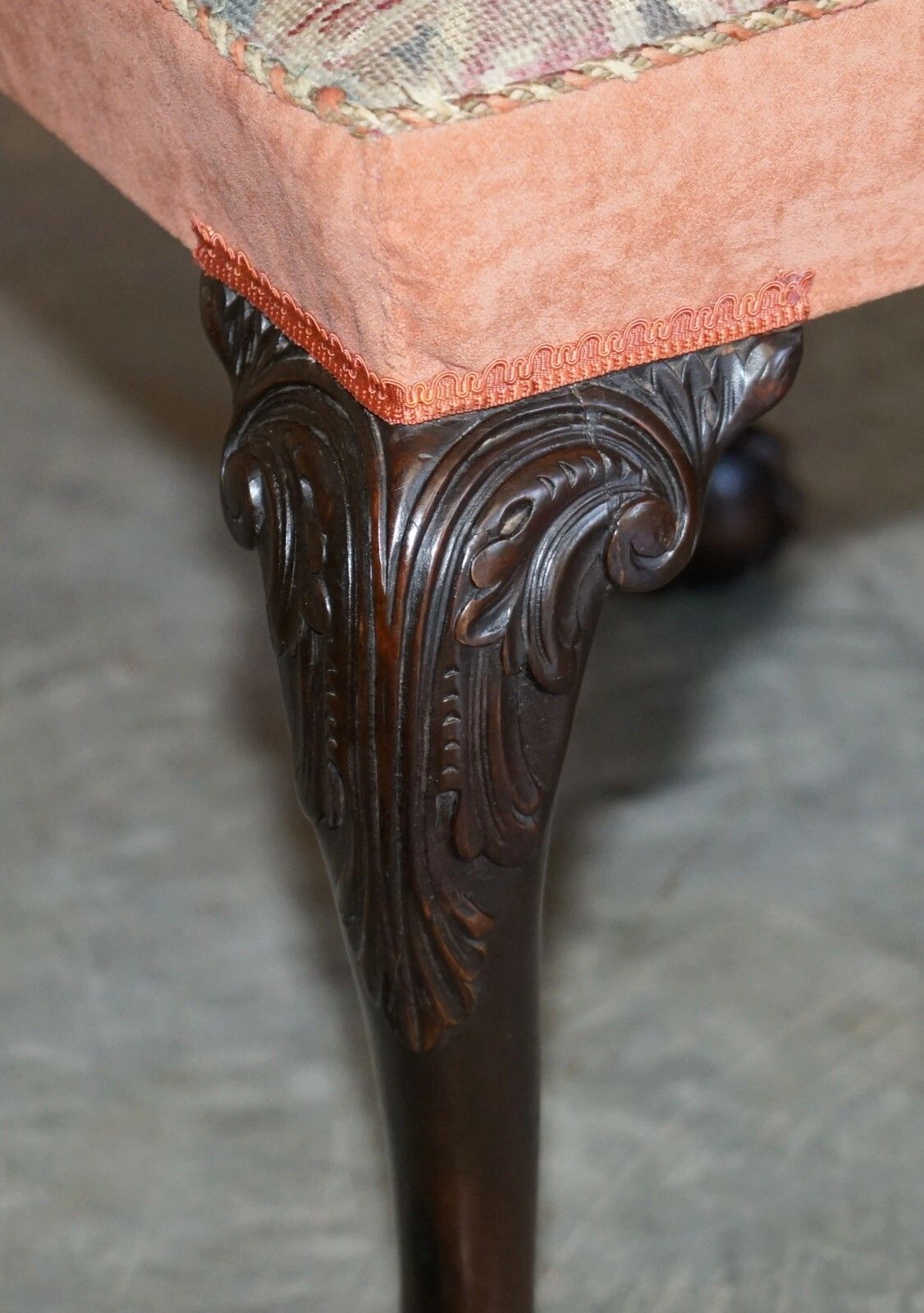 photo furniture Antique Victorian 1880 Hand Carved Claw & Ball Feet Piano Stool Or Bench Seat