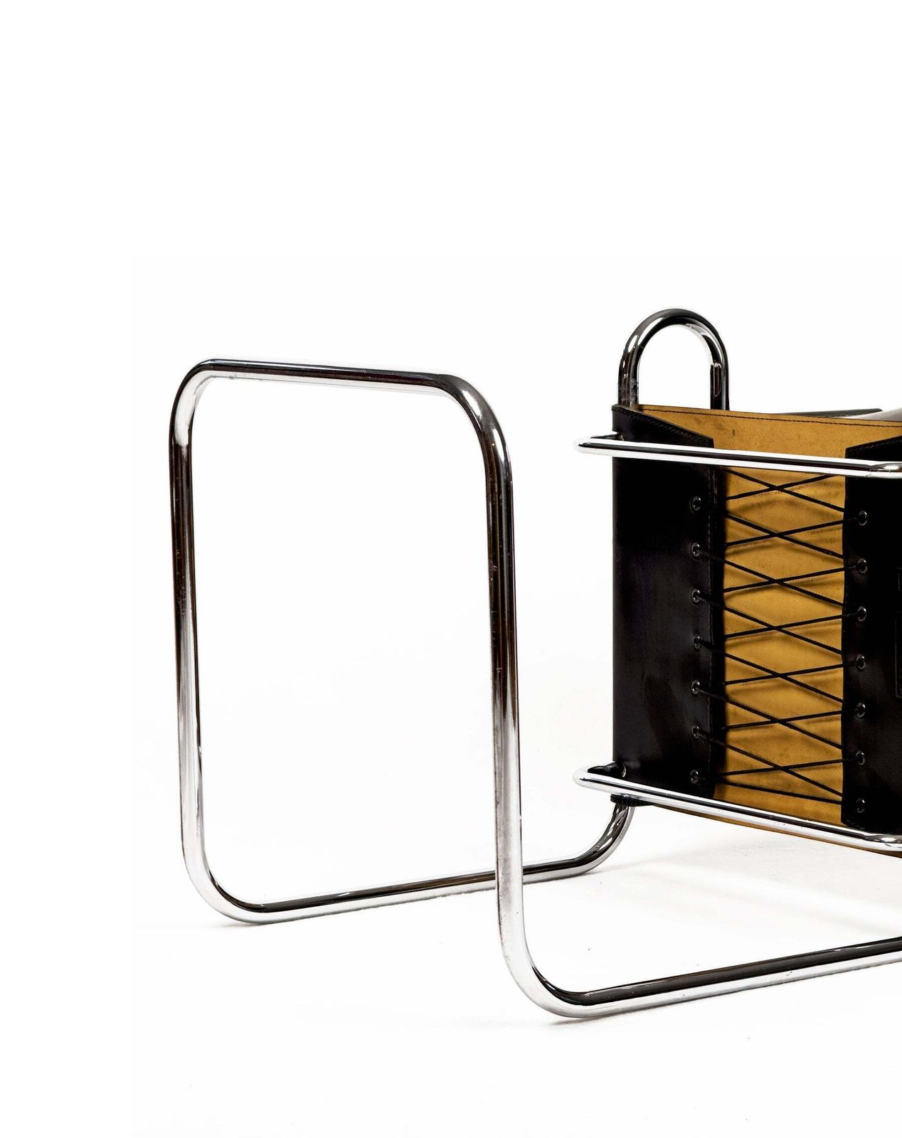 photo furniture “Terrj” Leather Chair By Luigi Saccardo For Arrmet – Italy, 1970s