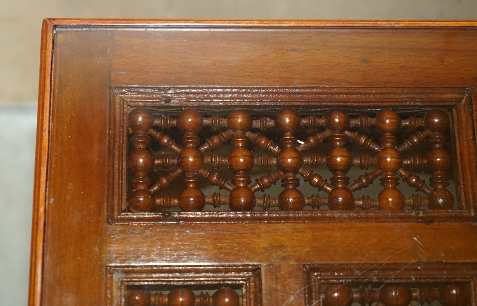 photo vinterior Nice 19th Century Hand Carved Liberty's London Moorish Side End Lamp Wine Table
