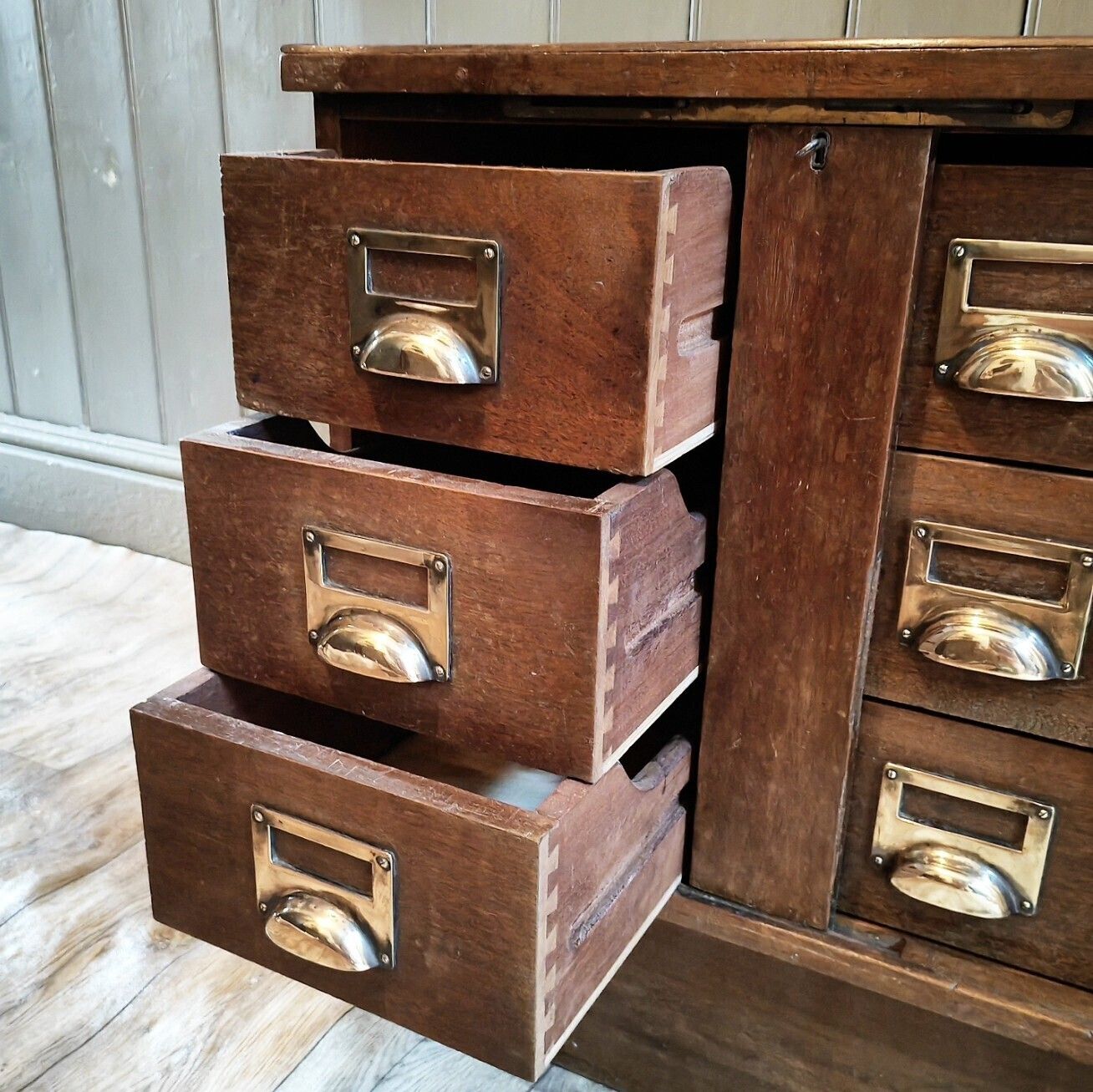 Antique Bank Teller Drawer's, 1940s photo vinterior