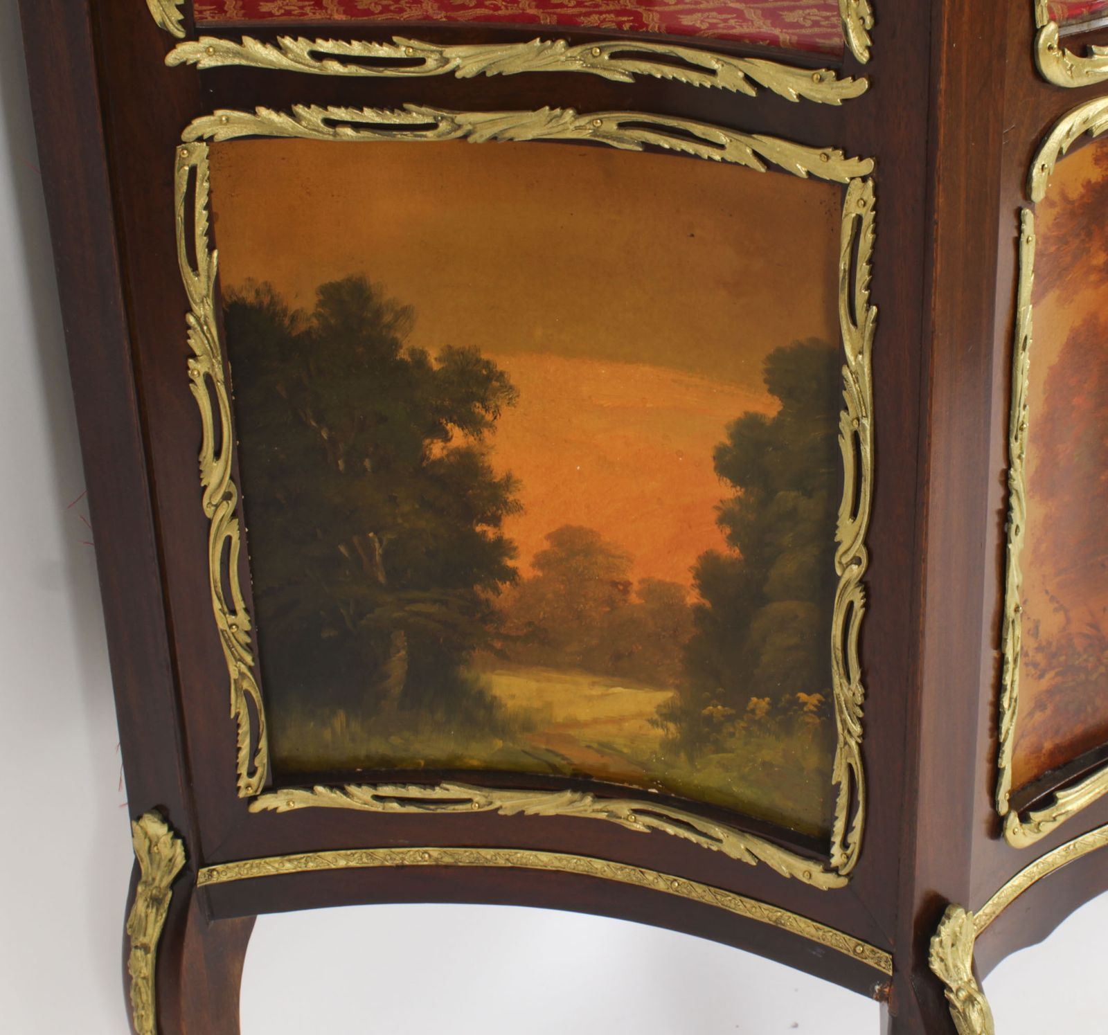 photo vintage Antique French Vernis Martin Display Cabinet Vetrine Circa 1880 19th C