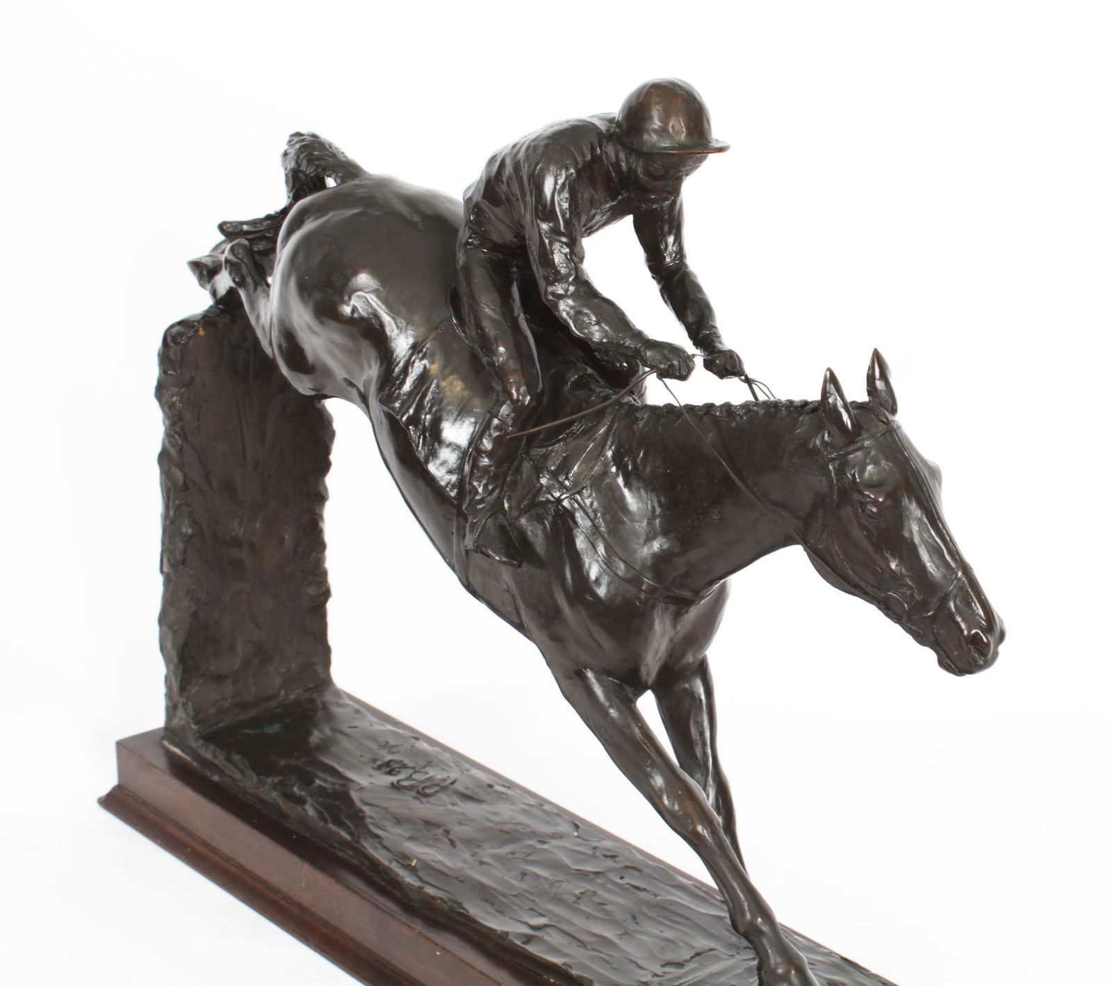5500.0 Large Patinated Bronze Figure Of "Docklands Express" By Philip Blacker Date 1993 photo