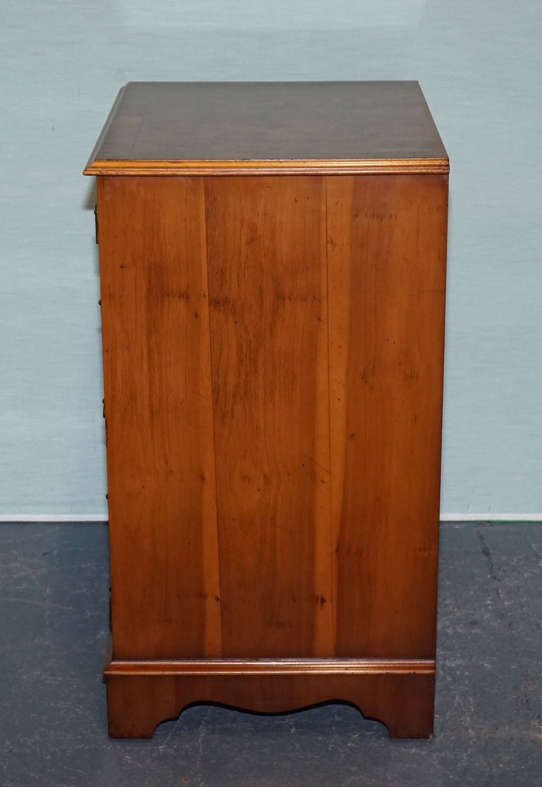 photo vinterior Vintage Faux Chest Of Drawers Record Cabinet