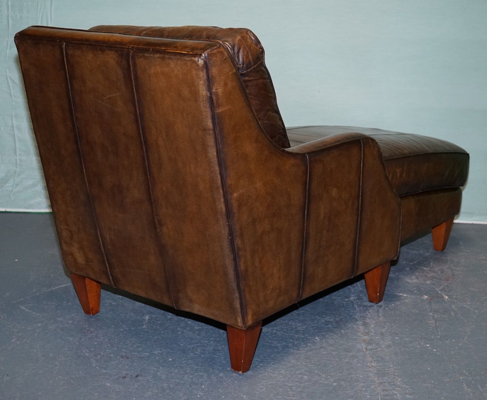 photo vintage Deep Cognac Hand Dyed Leather Chaise Lounge Armchair Seating