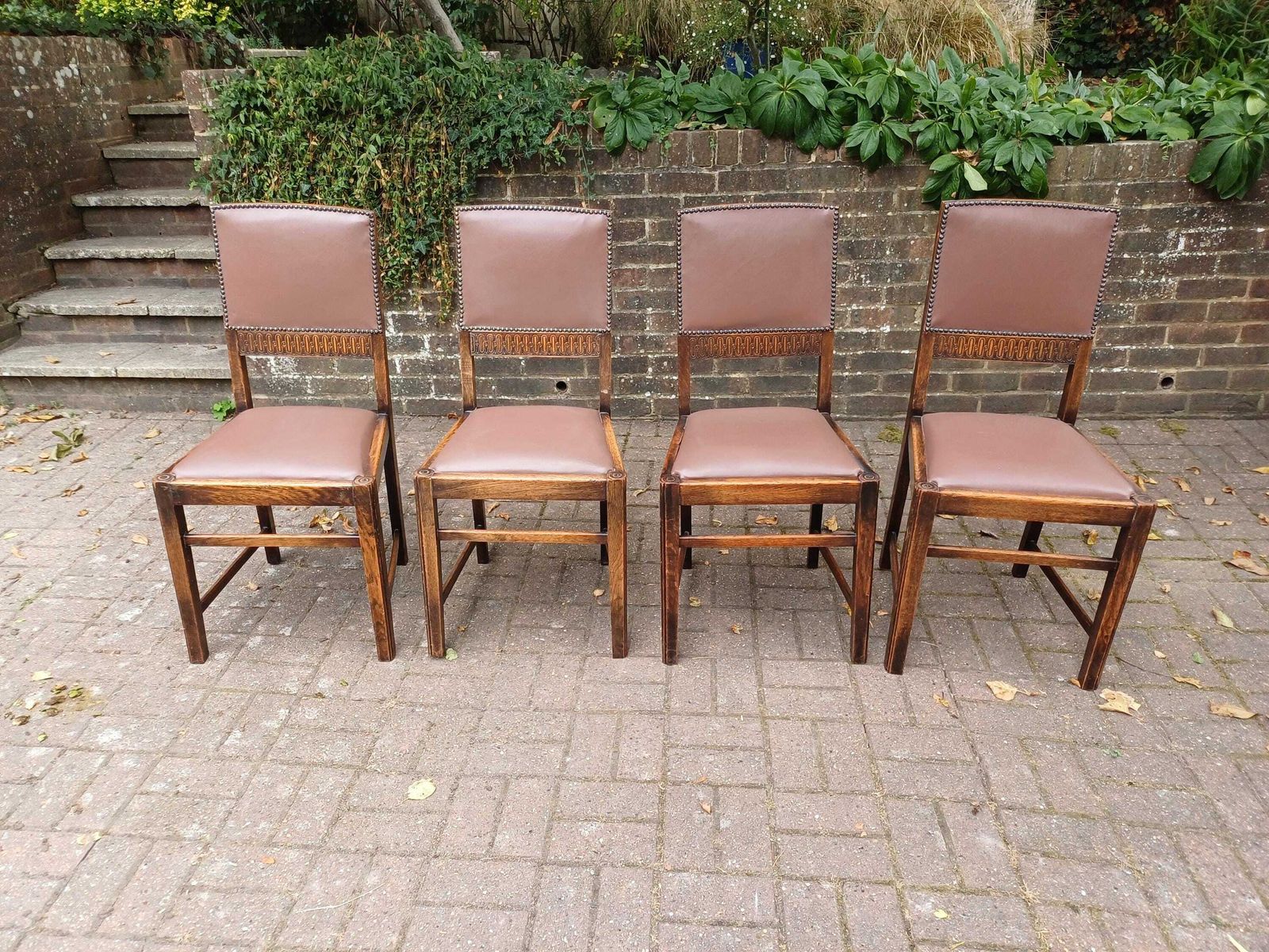Set Of 4 Antique Oak Dining Chairs With Carved Backs & Studded Faux Leather Seats Early 20th Century Arts And Crafts Style photo 495.0