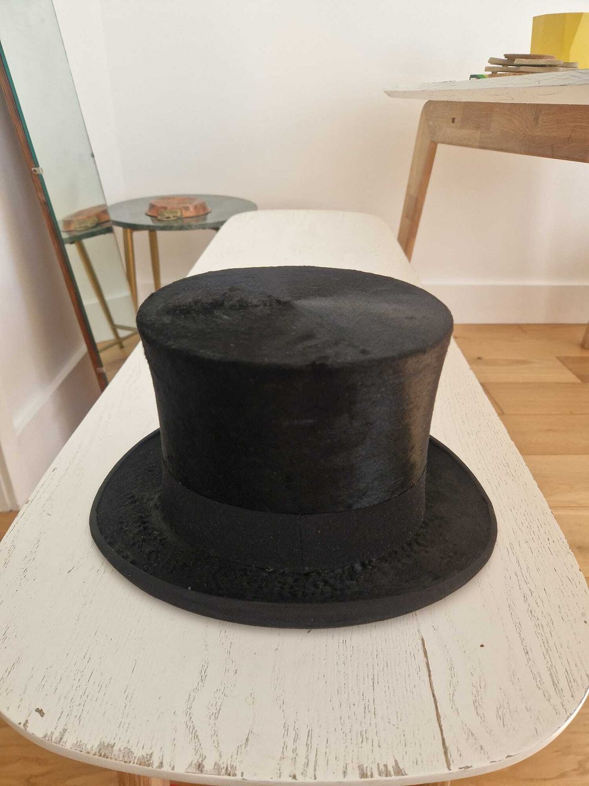 1940s Hatbox (With Moleskin Top Hat And A Velvet Bowler Hat Inside) photo 200.0